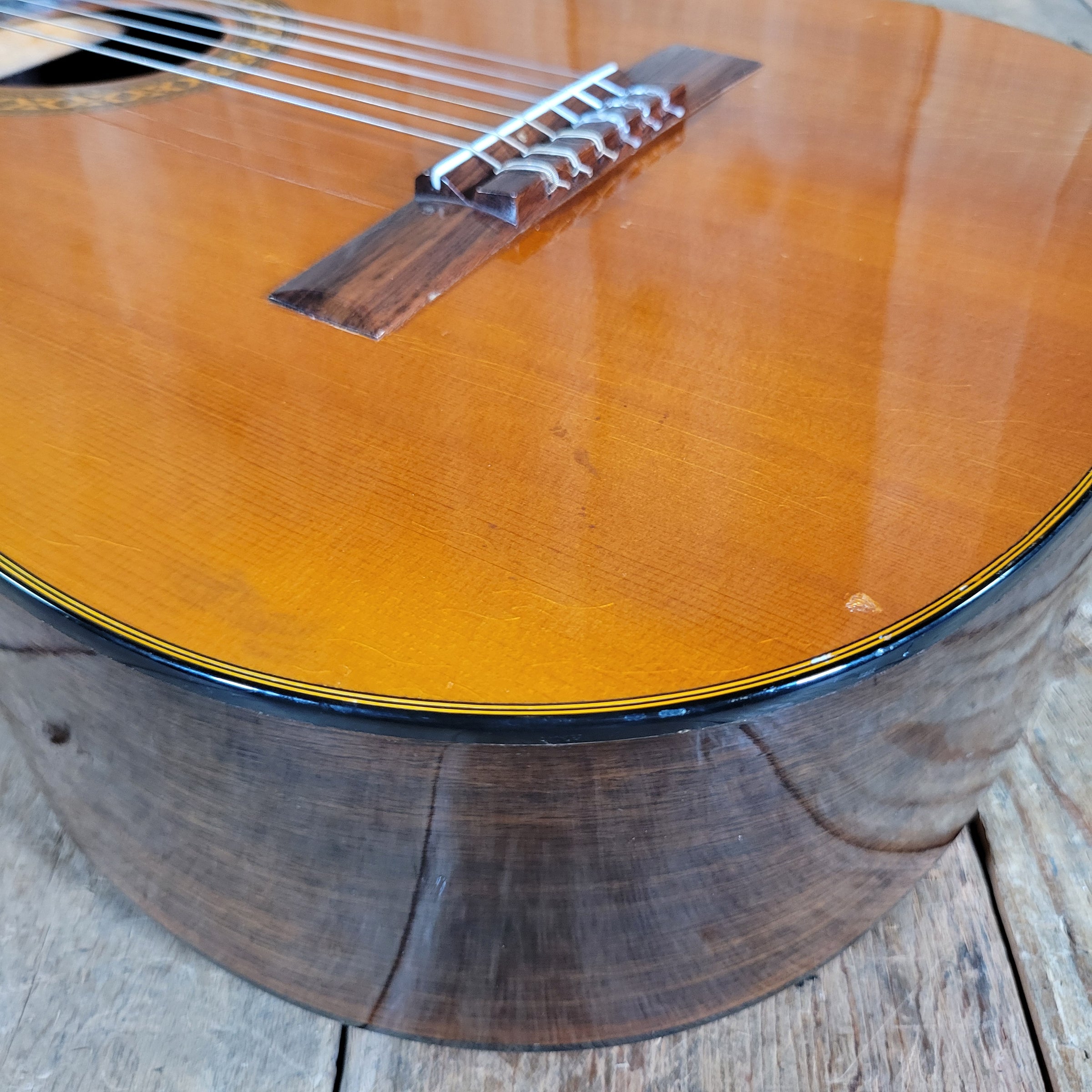 S. Yairi Classical Model 600 W/ Hard Case 1970s