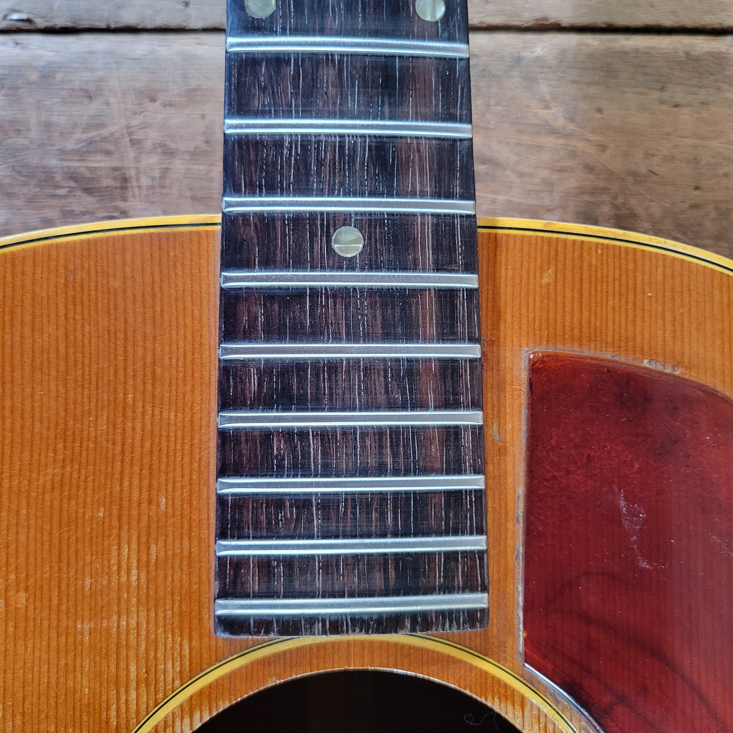 Gibson B-25 N 6 String with 1 11/16" nut