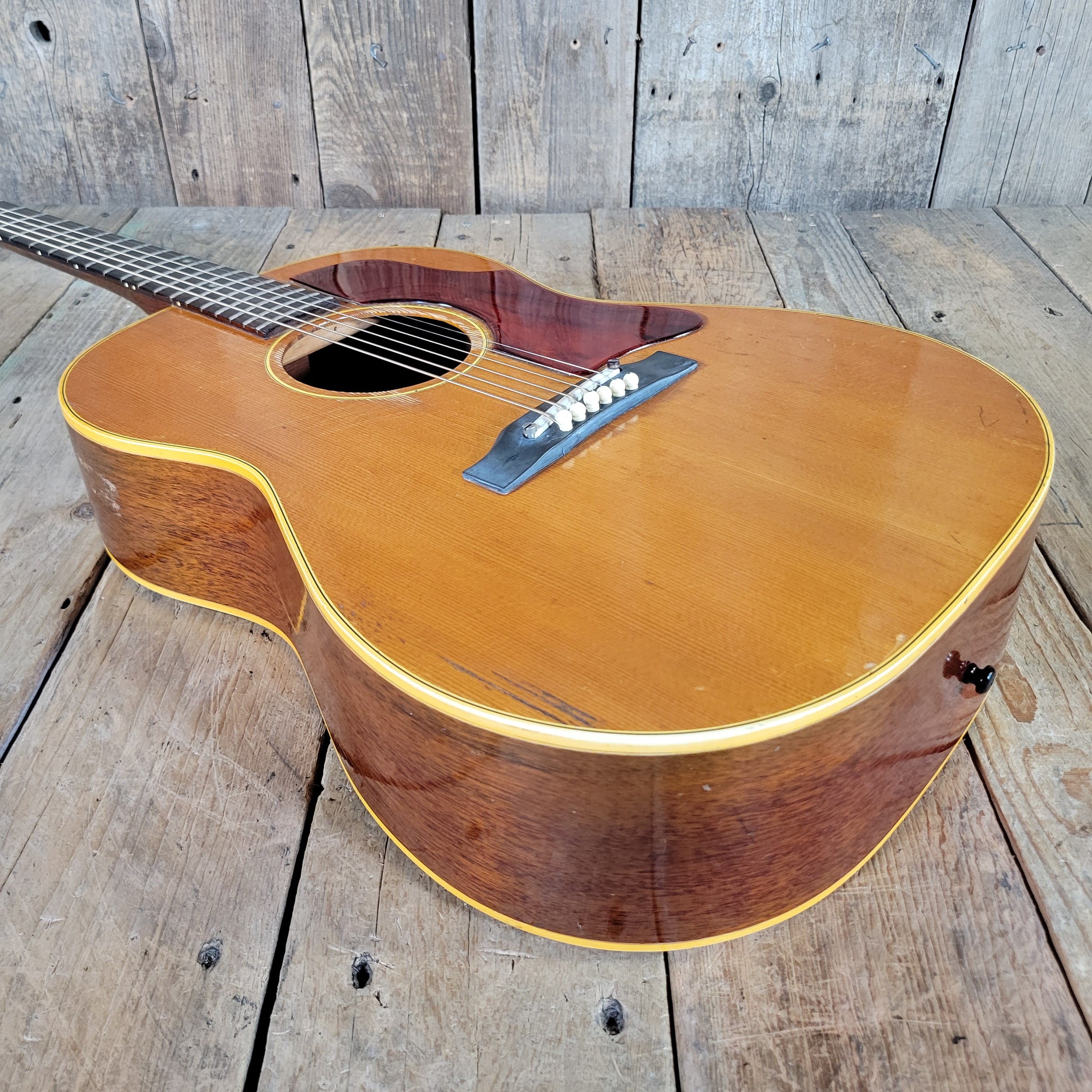 Gibson B-25 N 6 String with 1 11/16" nut