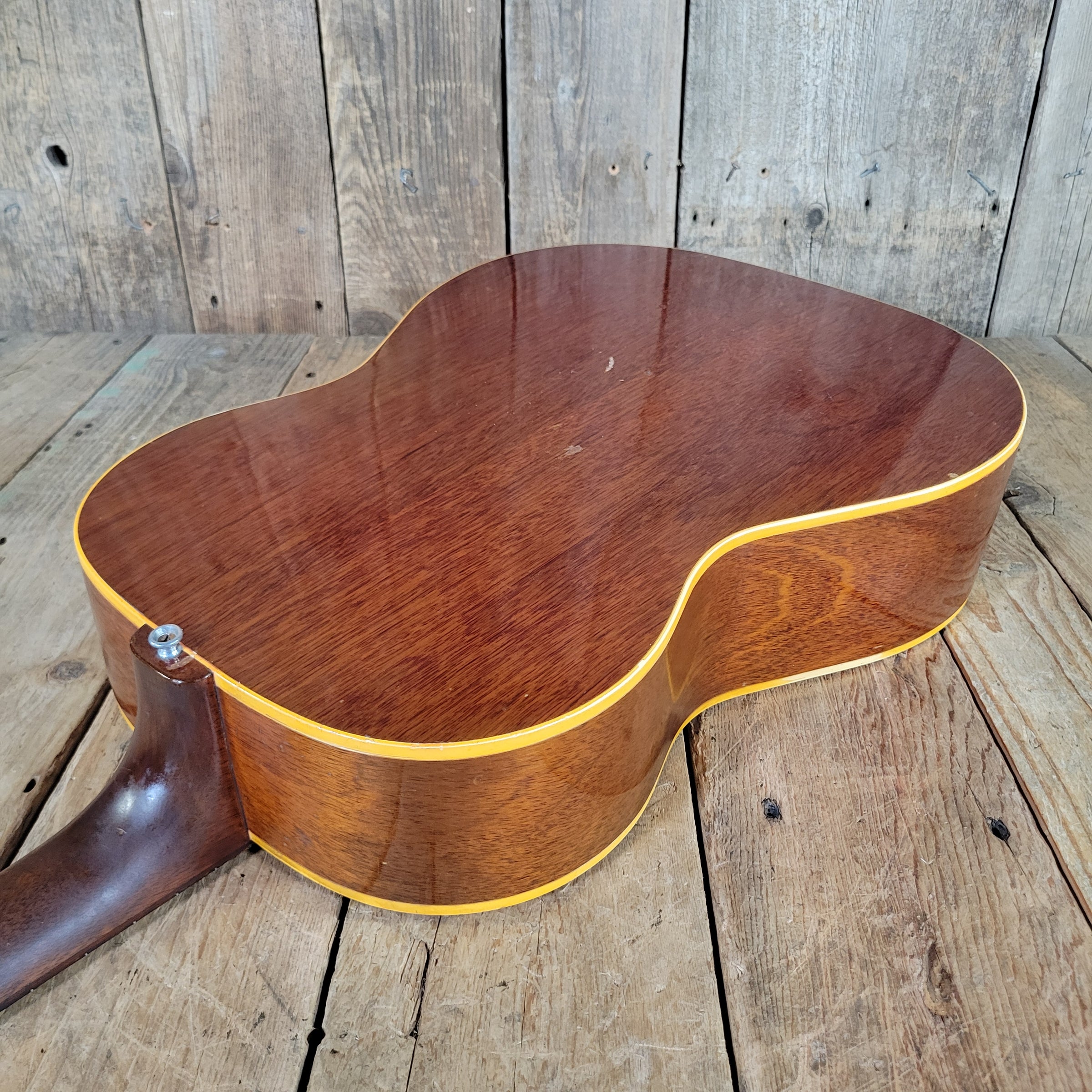 Gibson B-25 N 6 String with 1 11/16" nut