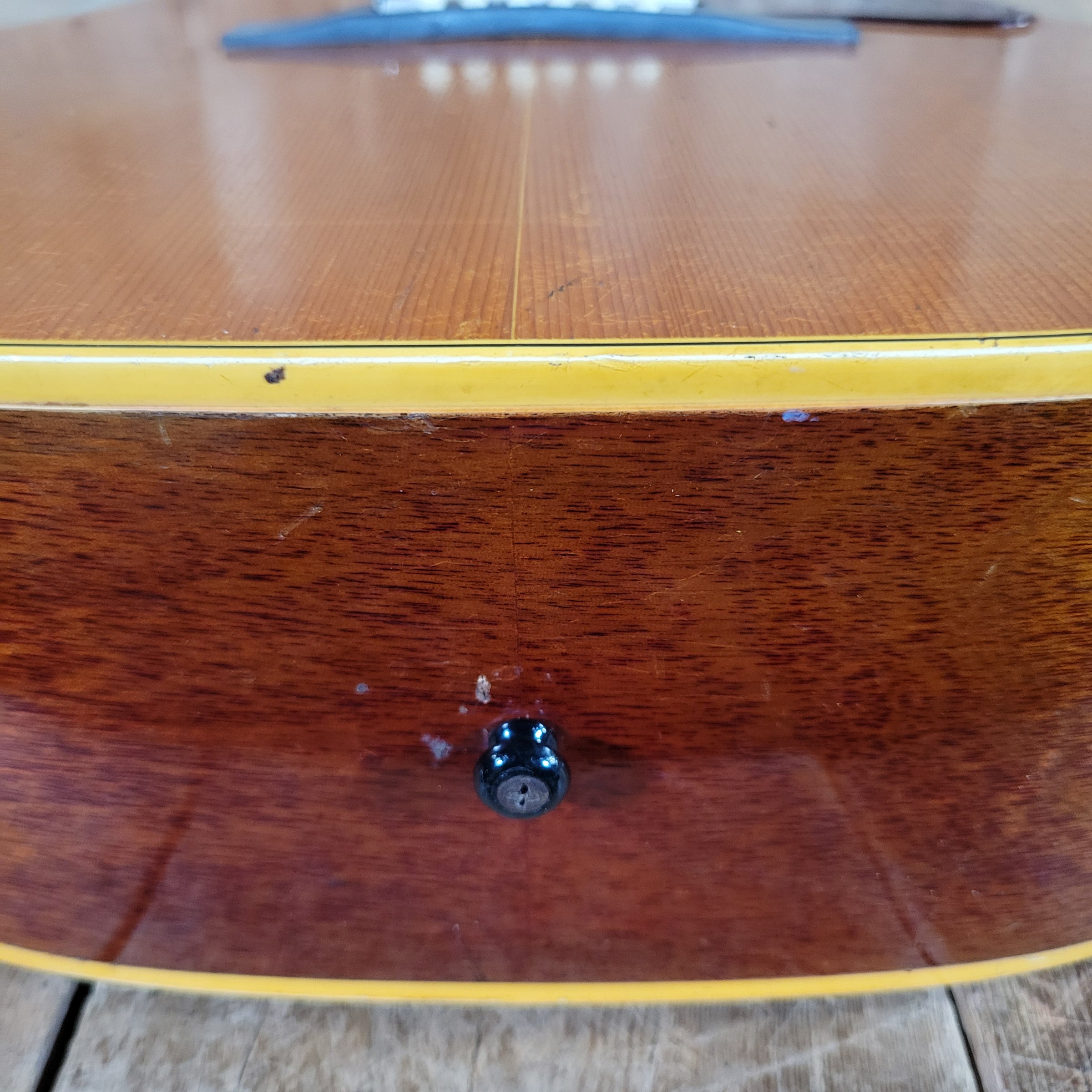 Gibson B-25 N 6 String with 1 11/16" nut