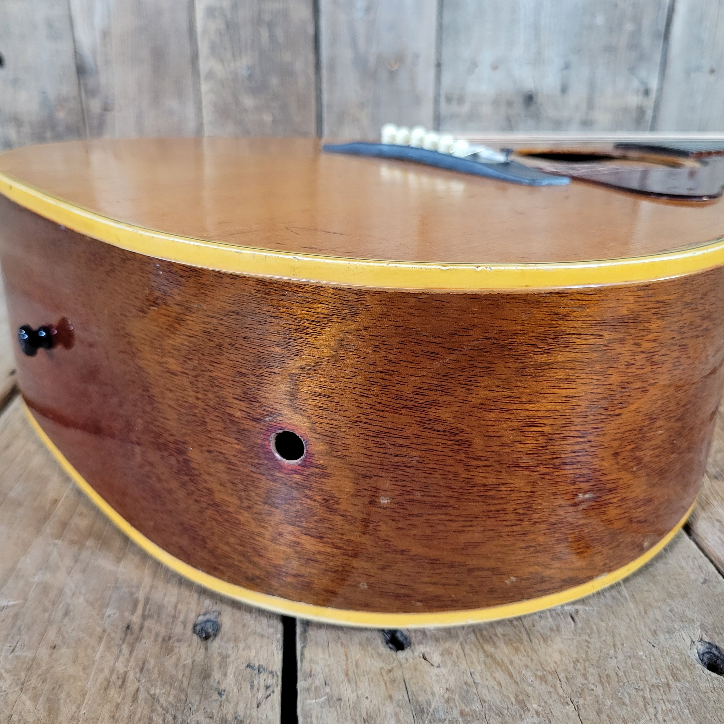 Gibson B-25 N 6 String with 1 11/16" nut