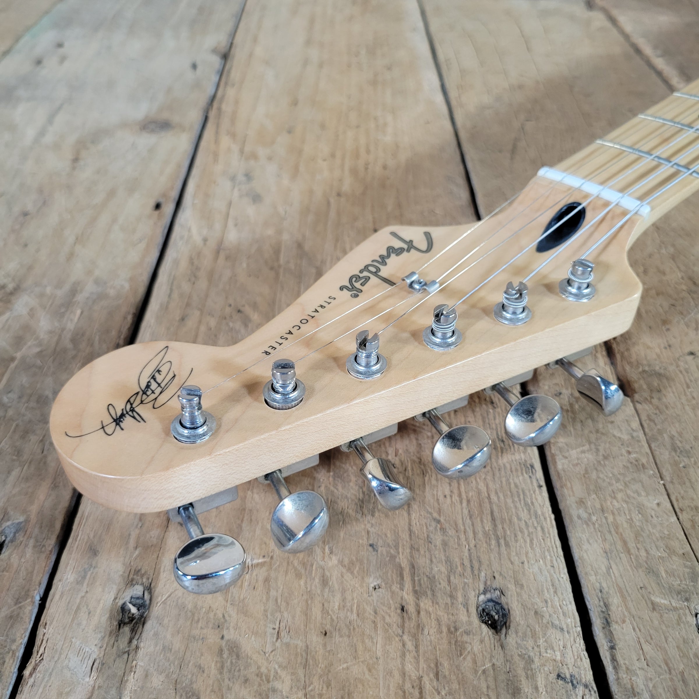 Fender Buddy Guy Standard Stratocaster 2021 MIM w/gig bag