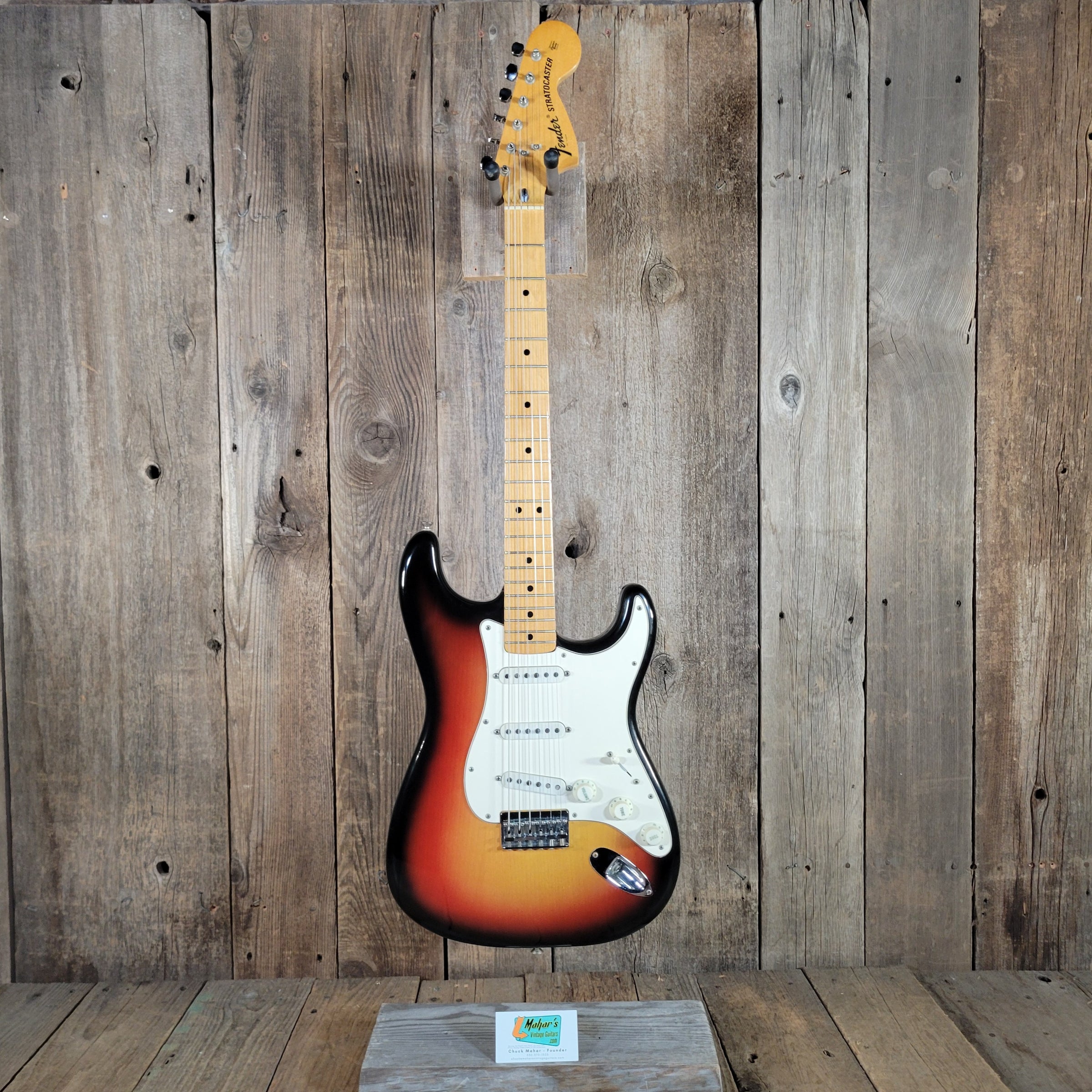 Fender 1974 Stratocaster Hardtail Sunburst Near Mint w/Case