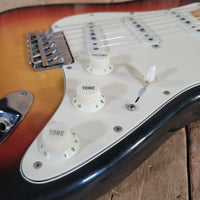 Fender 1974 Stratocaster Hardtail Sunburst Near Mint w/Case