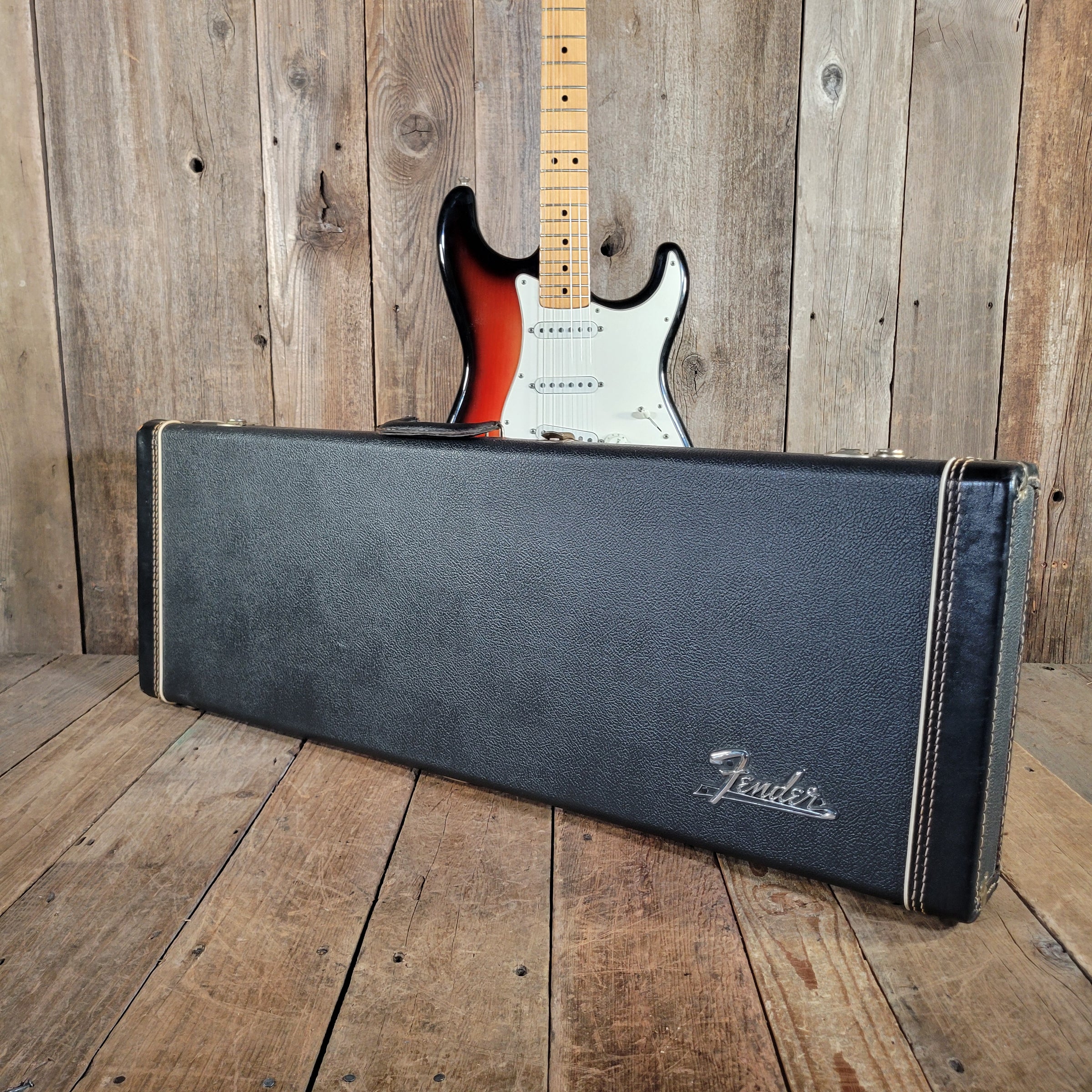 Fender 1974 Stratocaster Hardtail Sunburst Near Mint w/Case