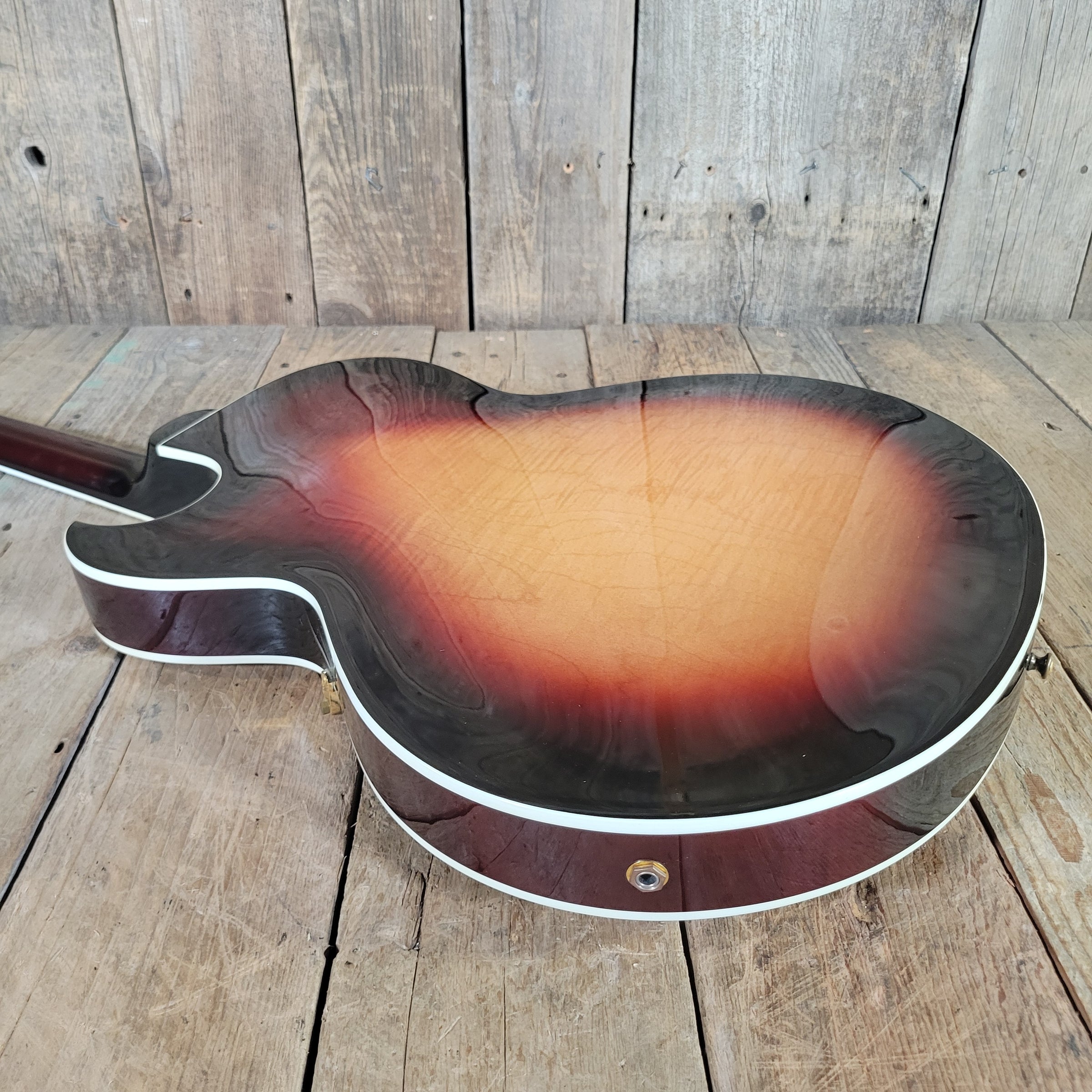 Gibson 2005 ES-137 Custom Sunburst Semi Hollow Electric Guitar Excellent