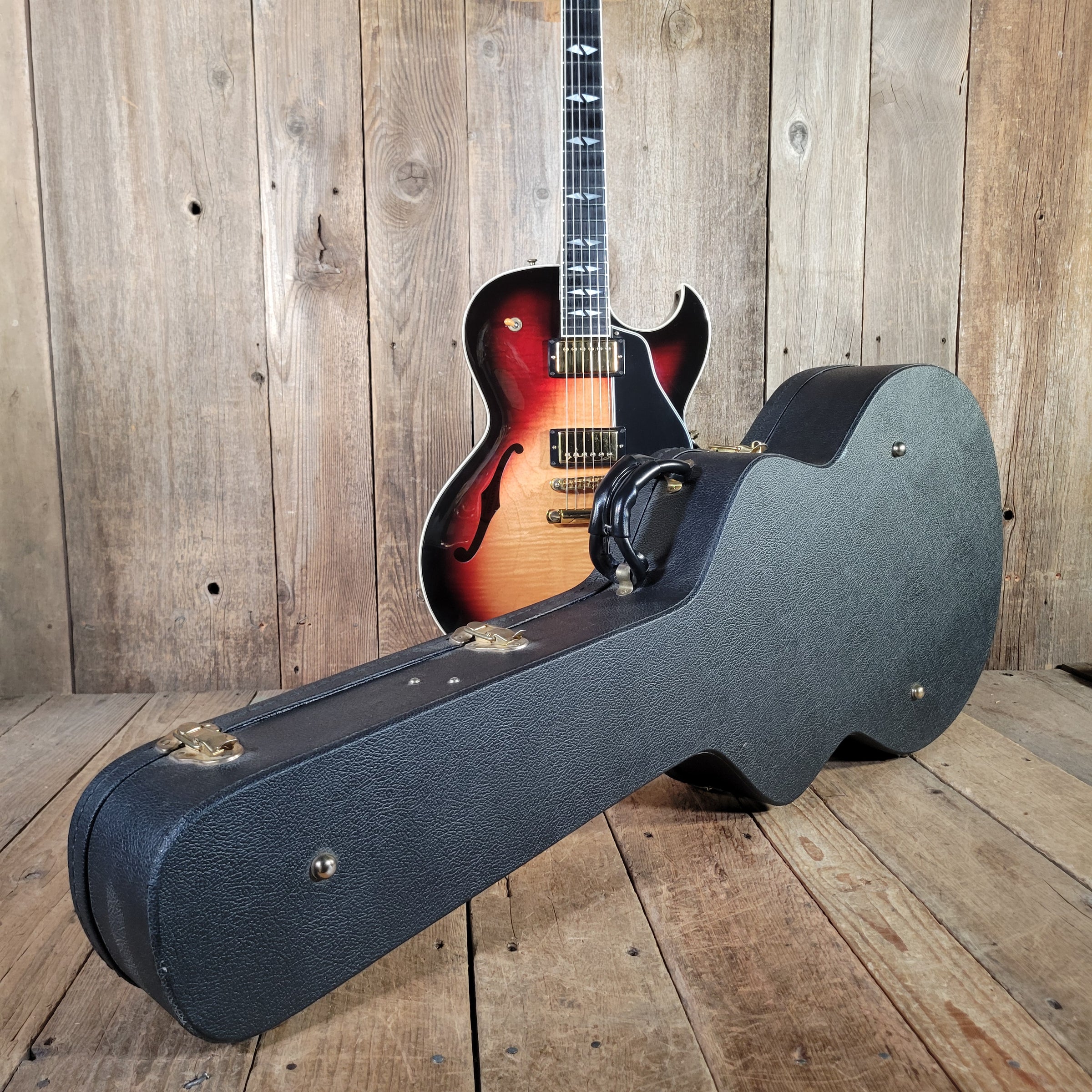 Gibson 2005 ES-137 Custom Sunburst Semi Hollow Electric Guitar Excellent