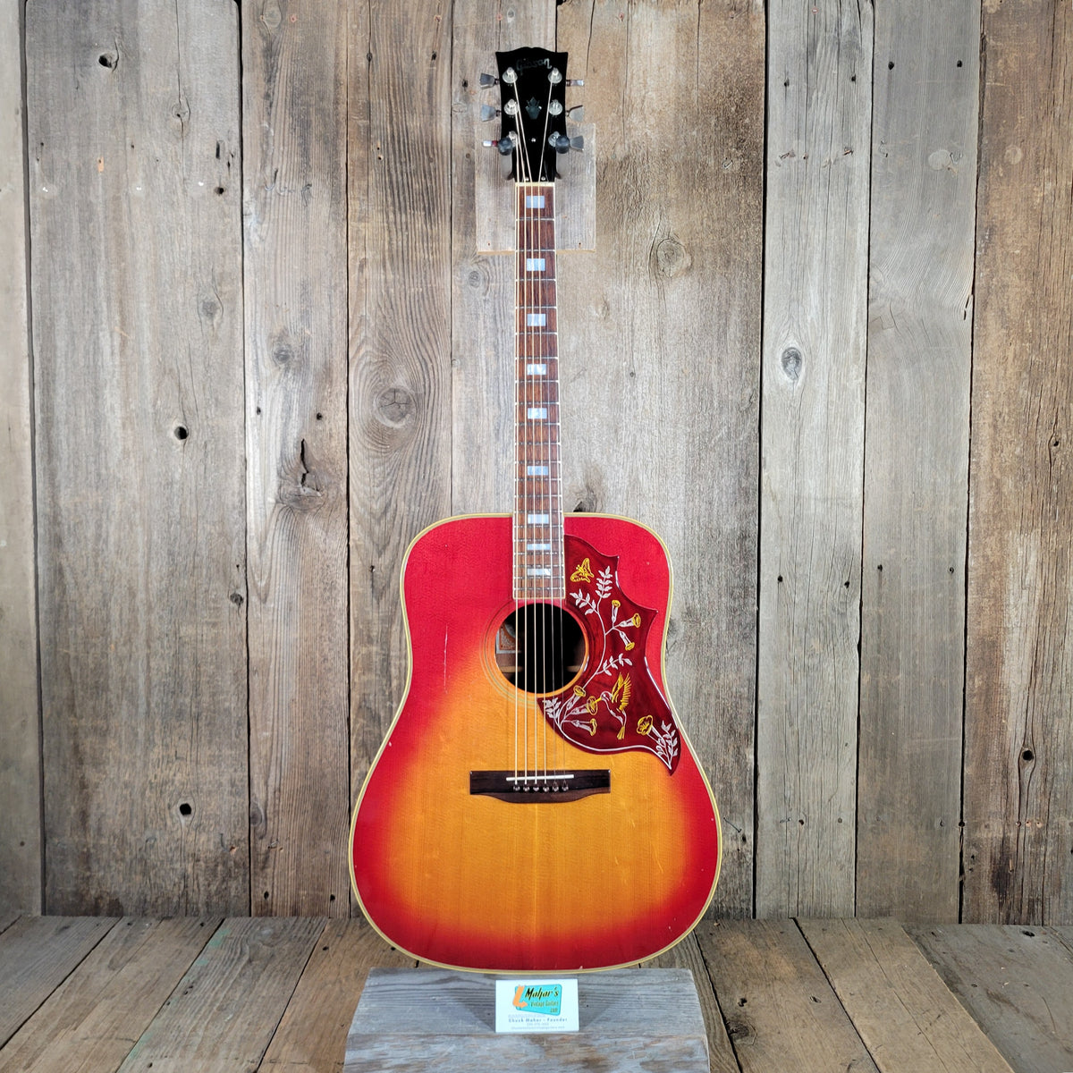 Gibson 1975 Hummingbird Custom Cherry Sunburst Very Good