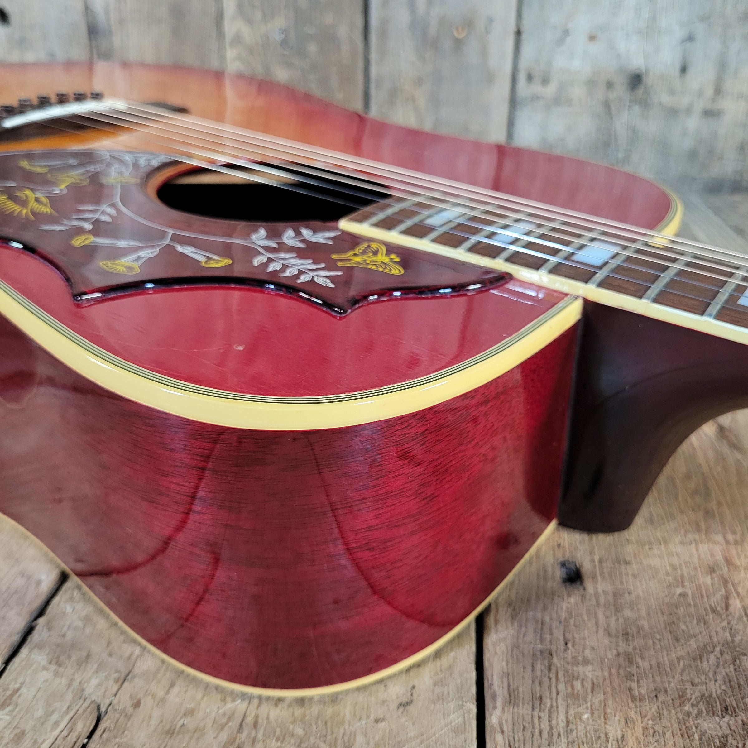 Gibson 1975 Hummingbird Custom Cherry Sunburst Very Good