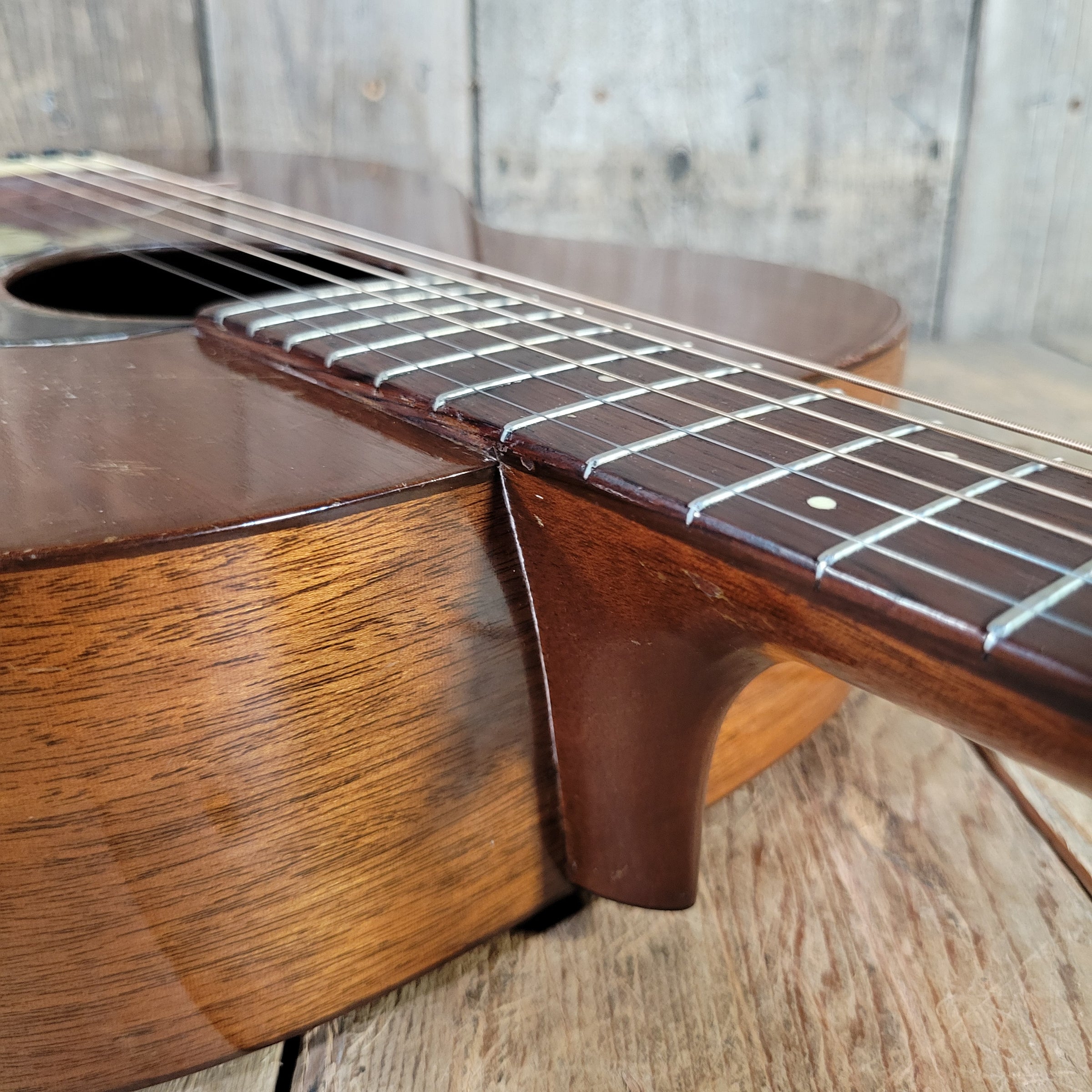Martin 0-17 1948 w/ Cedar Creek case Excellent