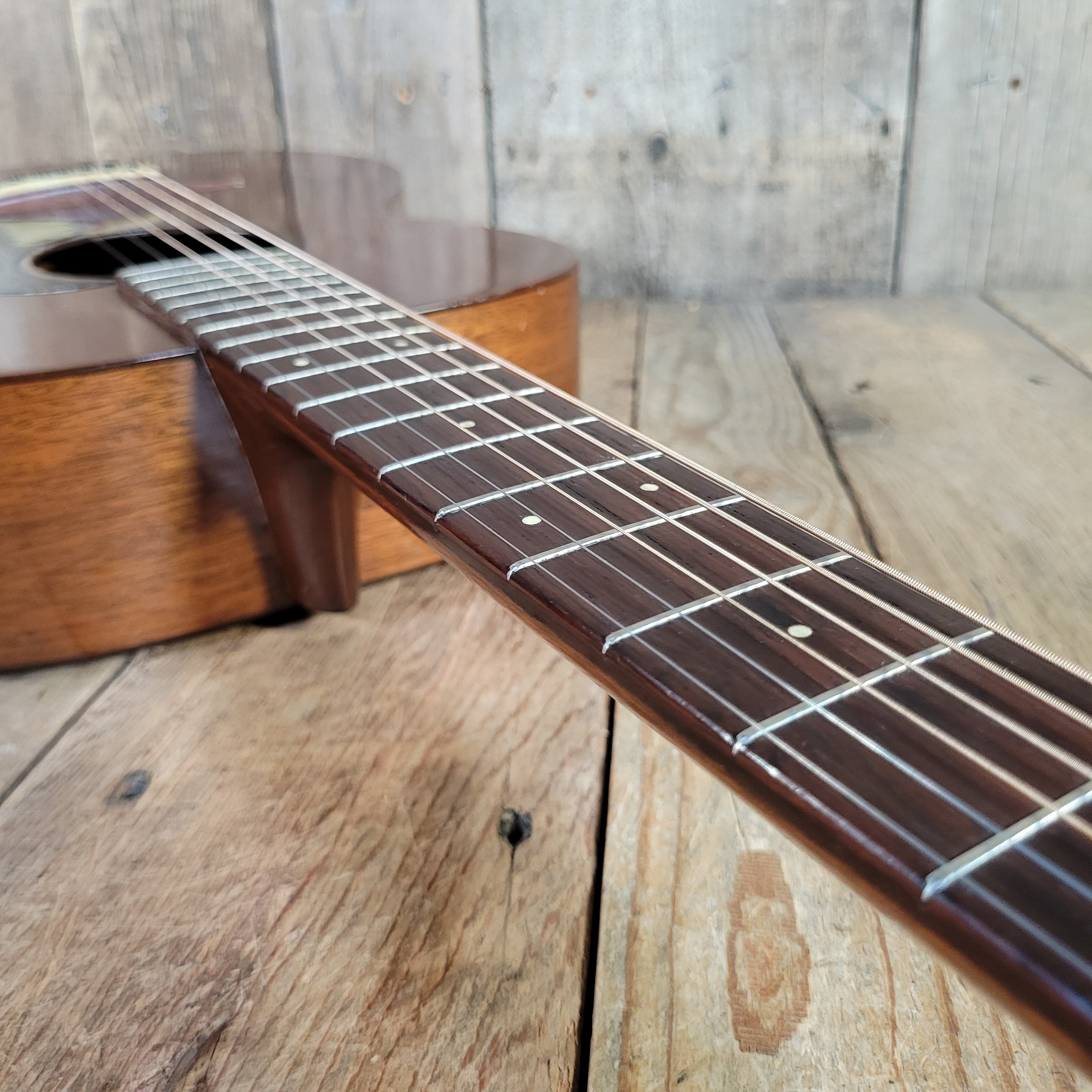Martin 0-17 1948 w/ Cedar Creek case Excellent