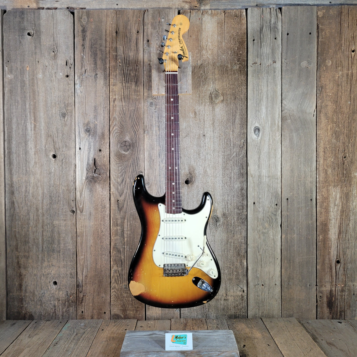 Fender 1969 Stratocaster Sunburst w/ original case Excellent