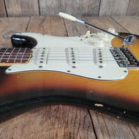 Fender 1969 Stratocaster Sunburst w/ original case Excellent