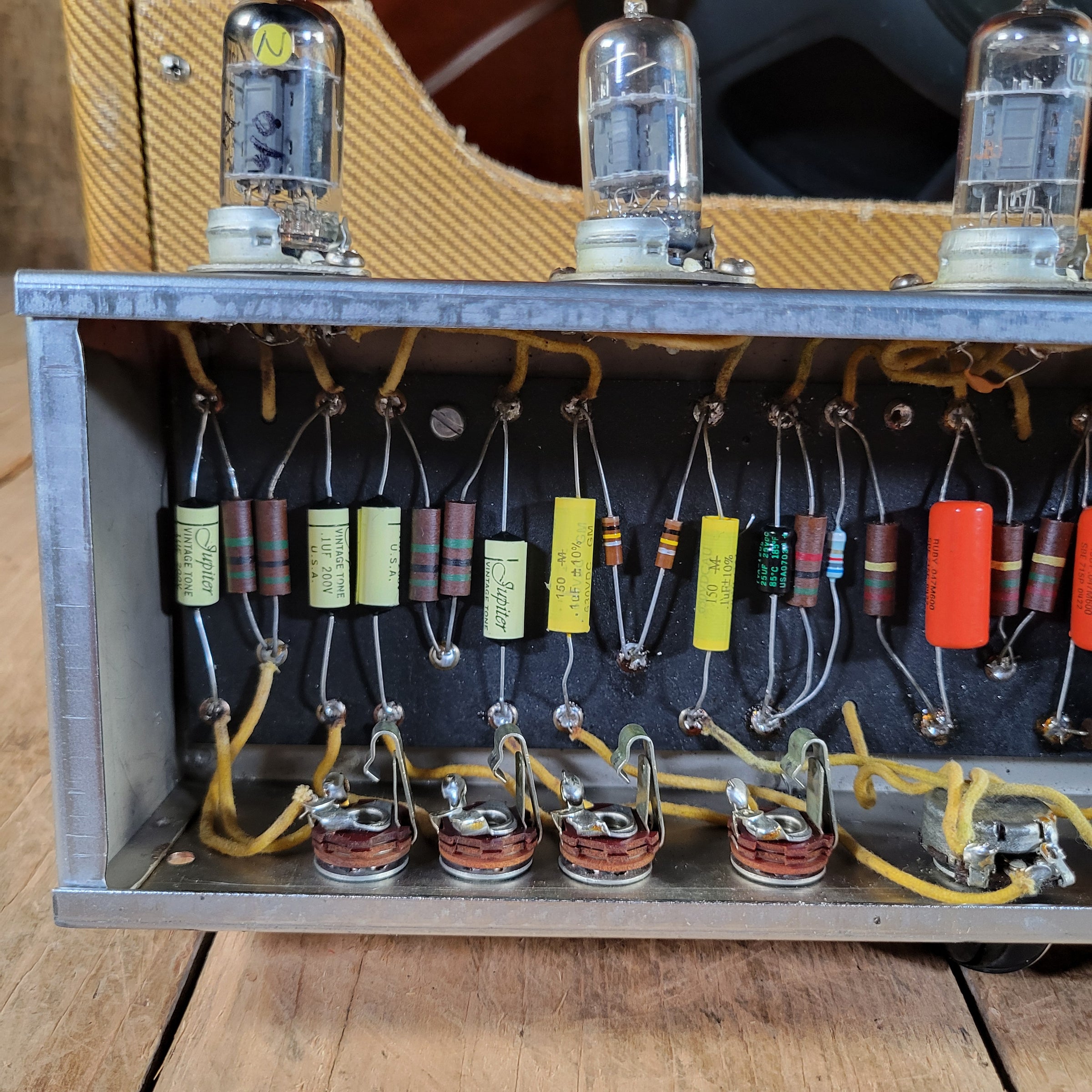 Fender Pro Amp 5D5 Tweed 1954 12AX7 Preamp vs Earlier Octal Preamp