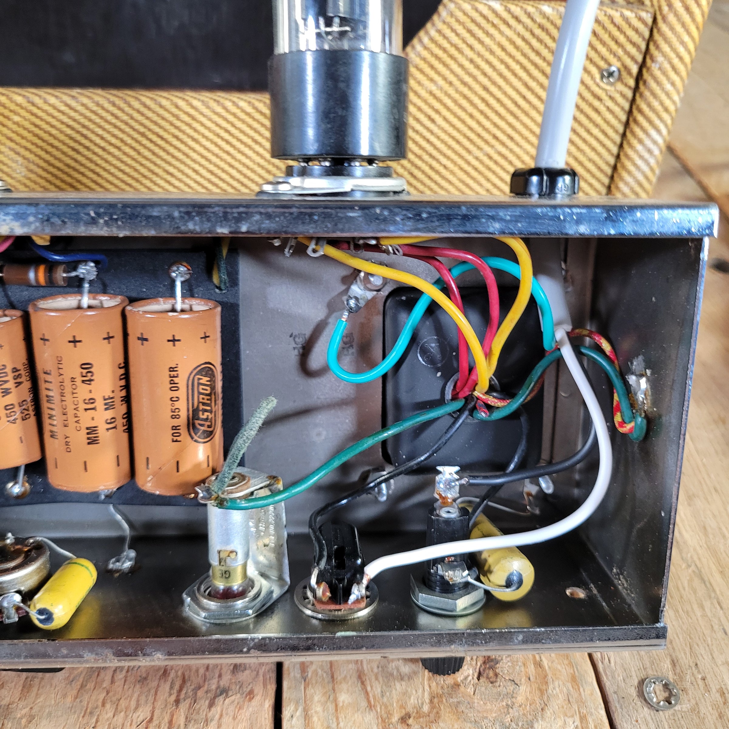 Fender 1958 Princeton 5F2A Tweed Guitar Amp Excellent