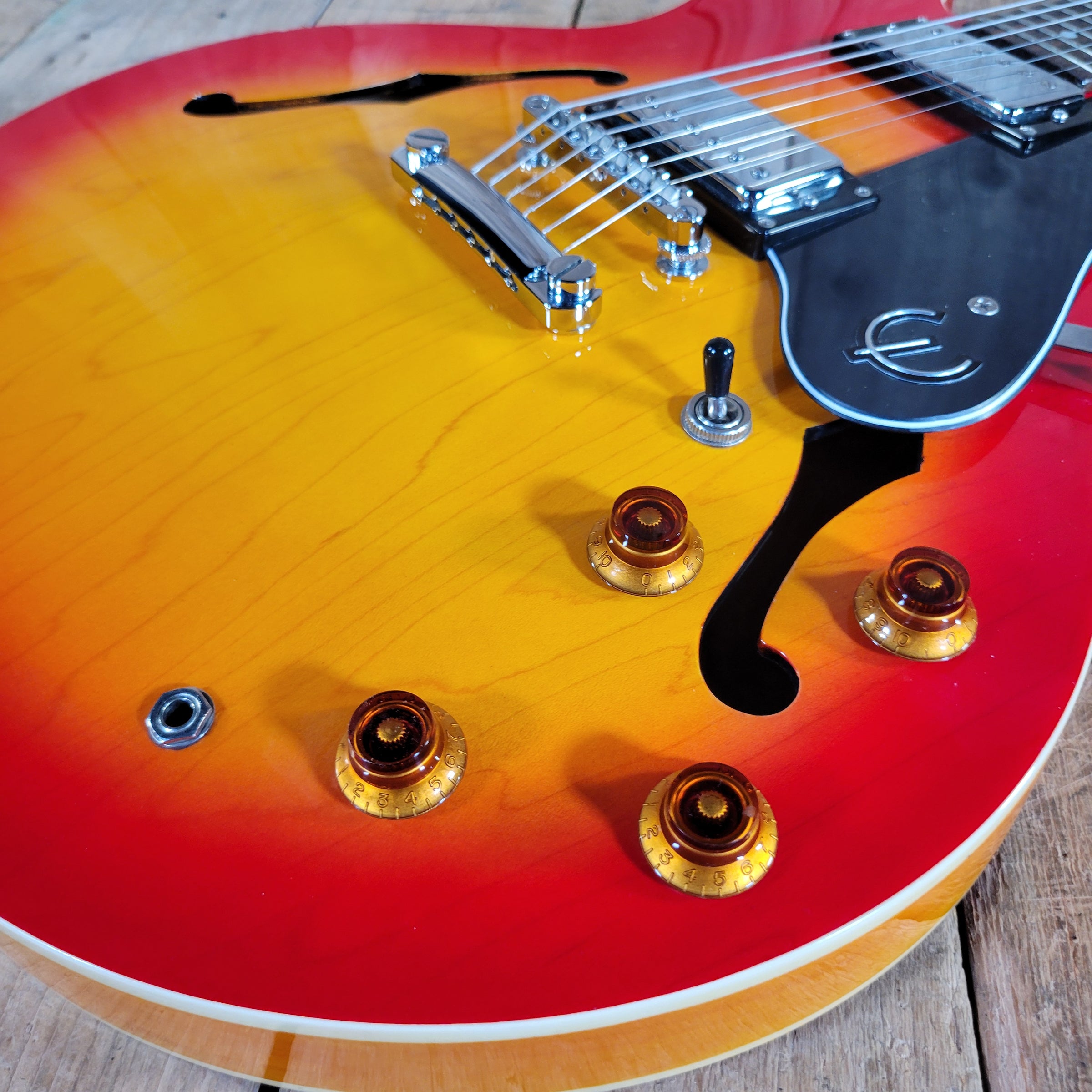 Epiphone 1999 DOT ES-335 Reissue Cherry Sunburst MIK Near Mint