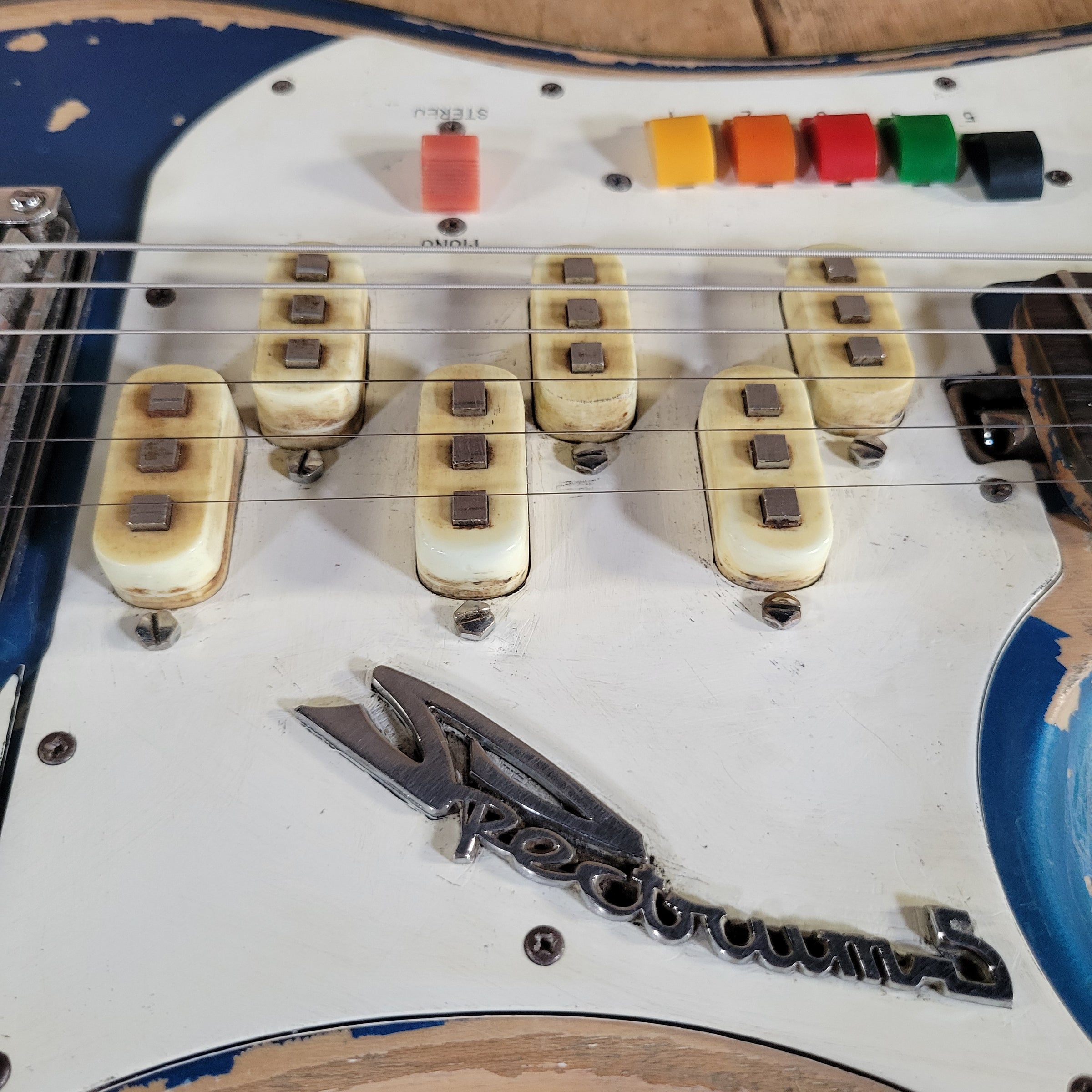 Teisco 1960s Spectrum 5 Metallic Blue Stereo/Mono Z-Coil Good