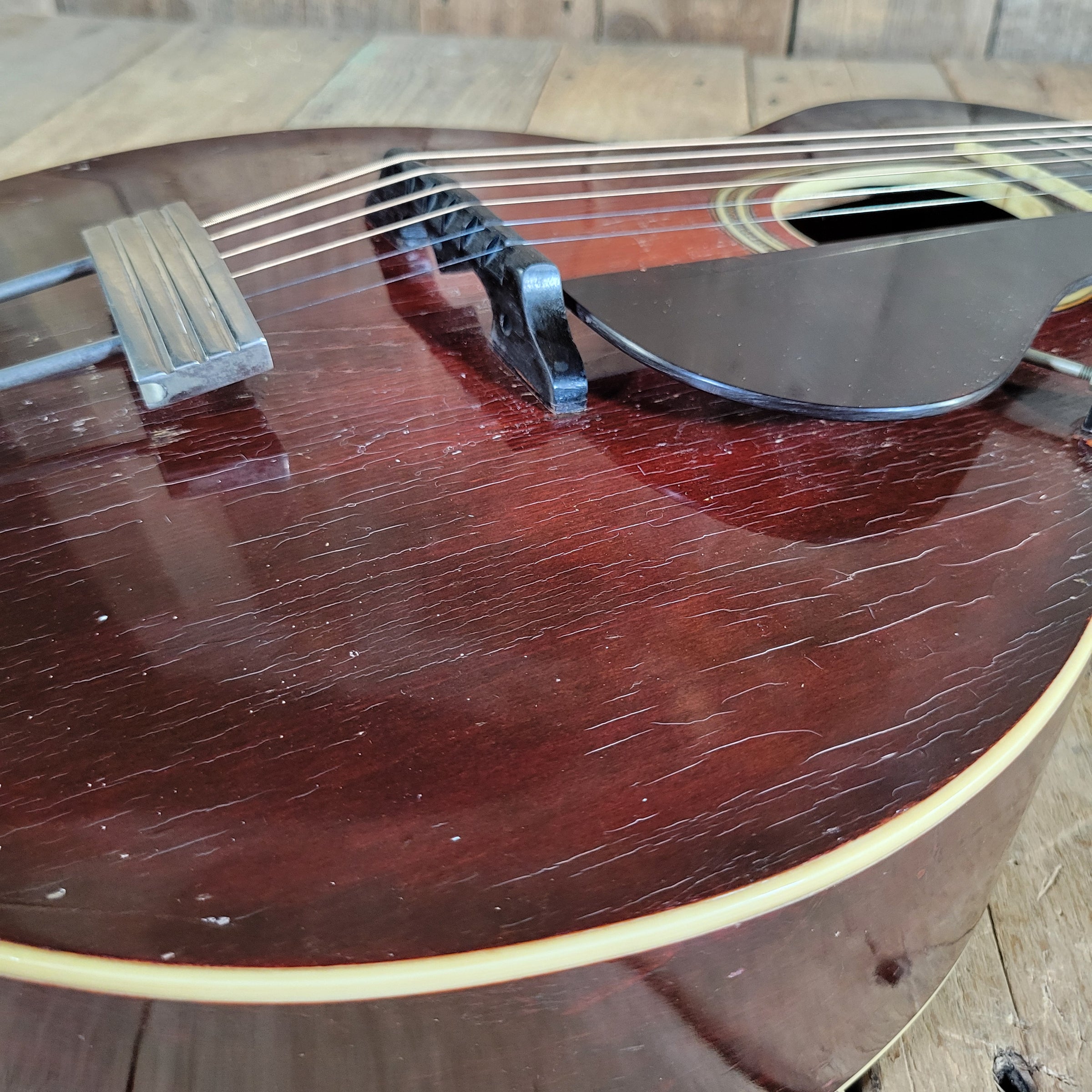 Gibson L-3 Acoustic Archtop 1920 Non-Original Tailpiece w/ Chipboard Case