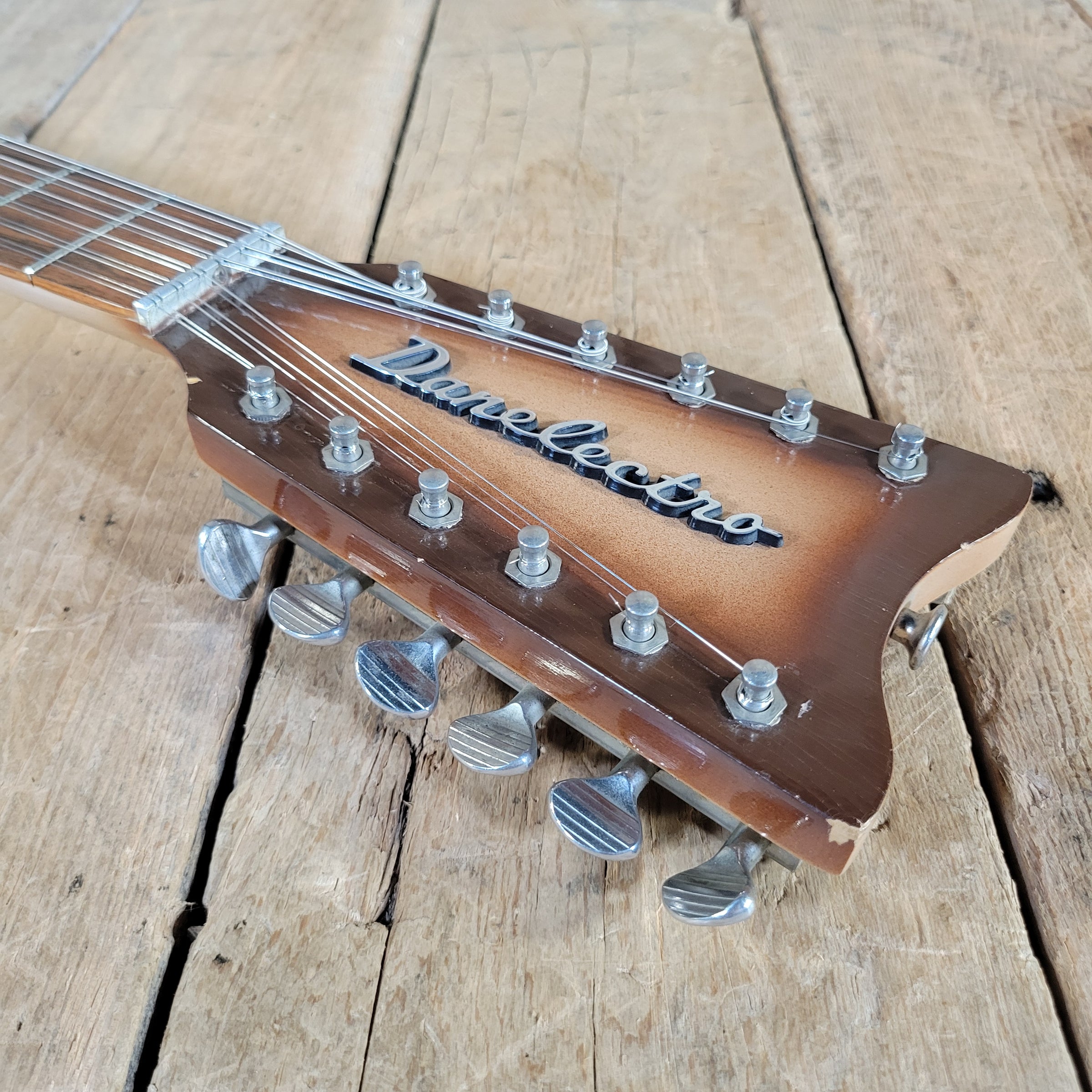 Danelectro Bellzouki 7010 Single Pickup 12-String w/ gig bag Excellent