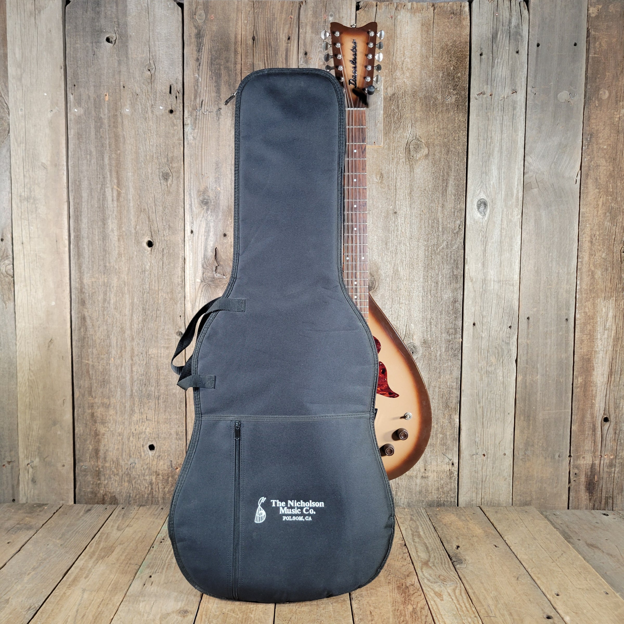 Danelectro Bellzouki 7010 Single Pickup 12-String w/ gig bag Excellent