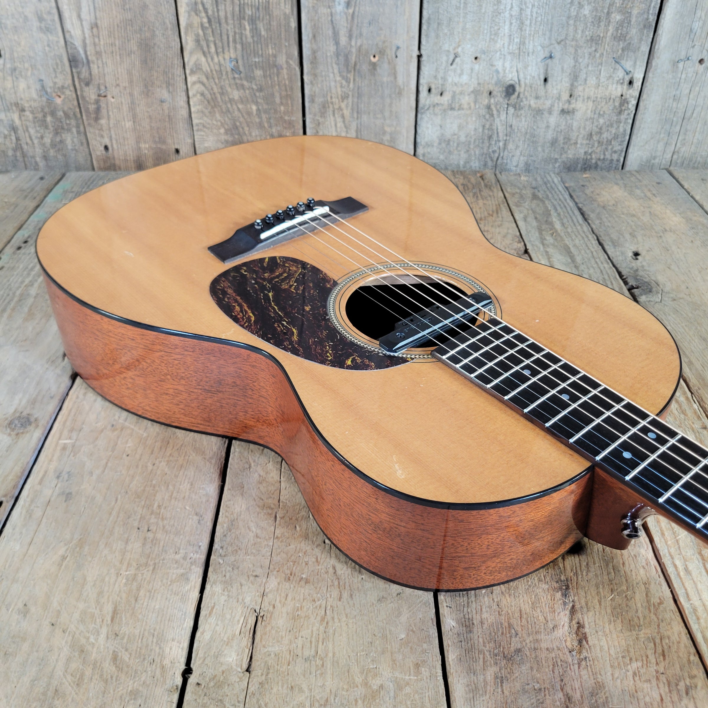 Martin 2001 000-16 SGT Slot Head Acoustic w/TKL Case