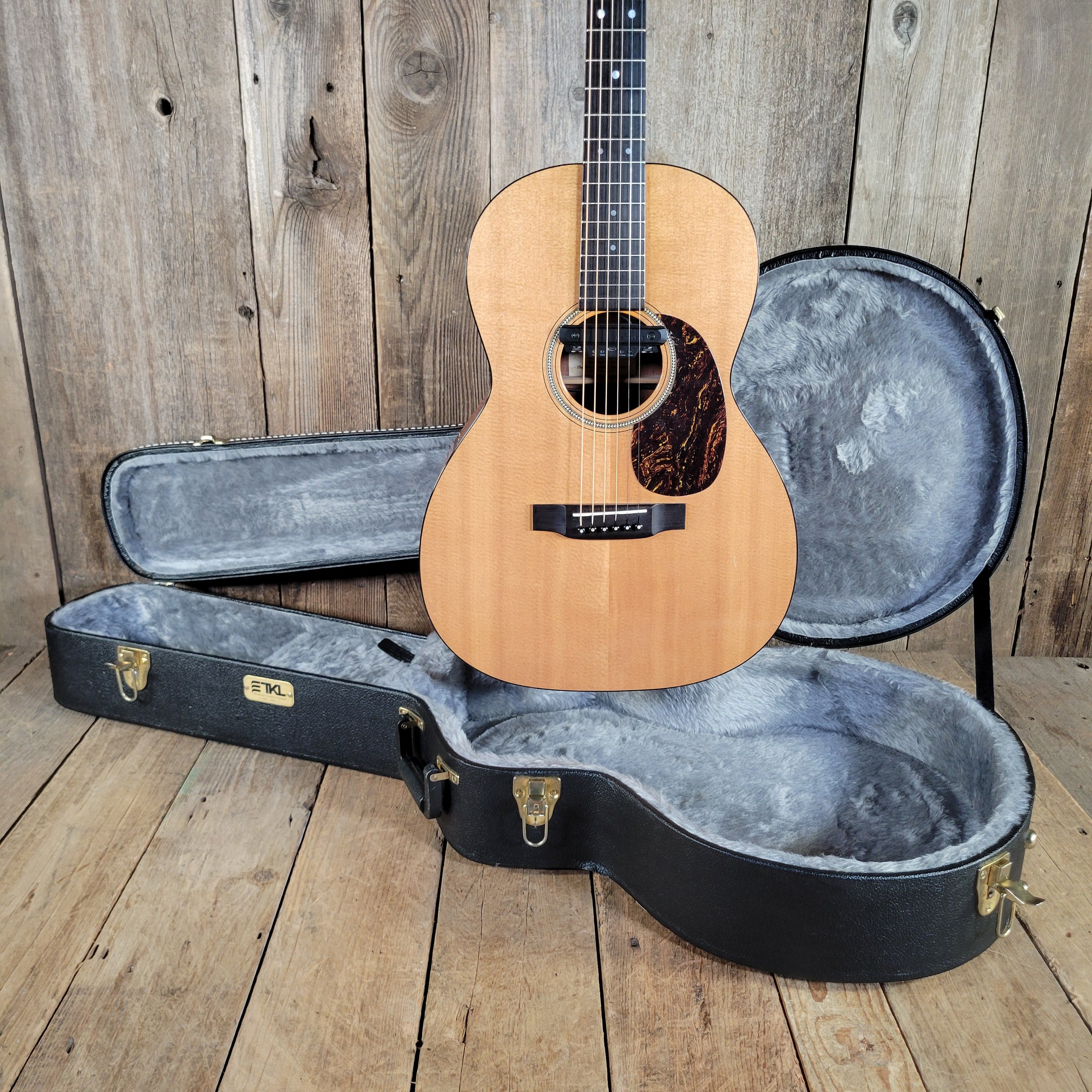 Martin 2001 000-16 SGT Slot Head Acoustic w/TKL Case