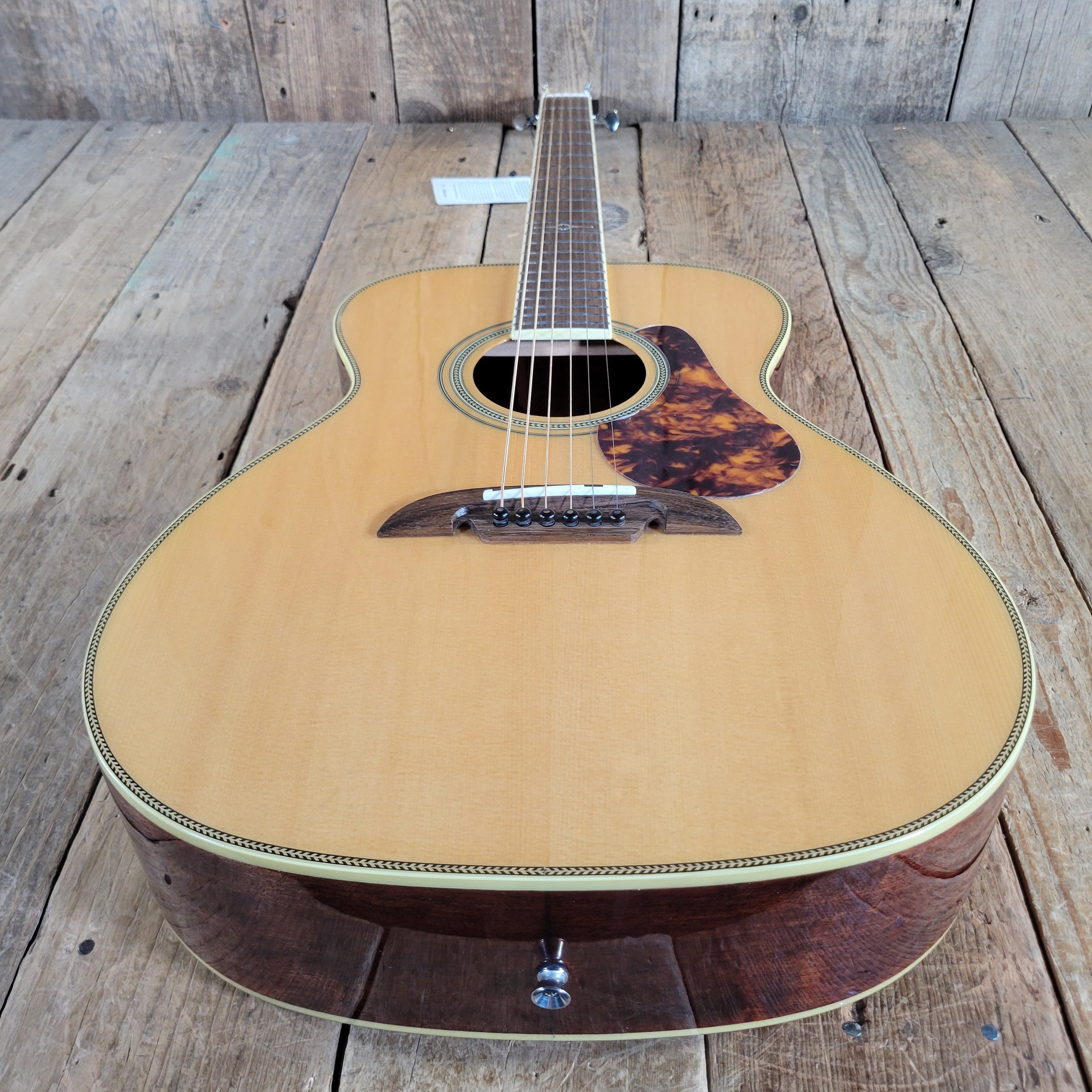 Alvarez 2021 Masterworks Series OM MF60OM