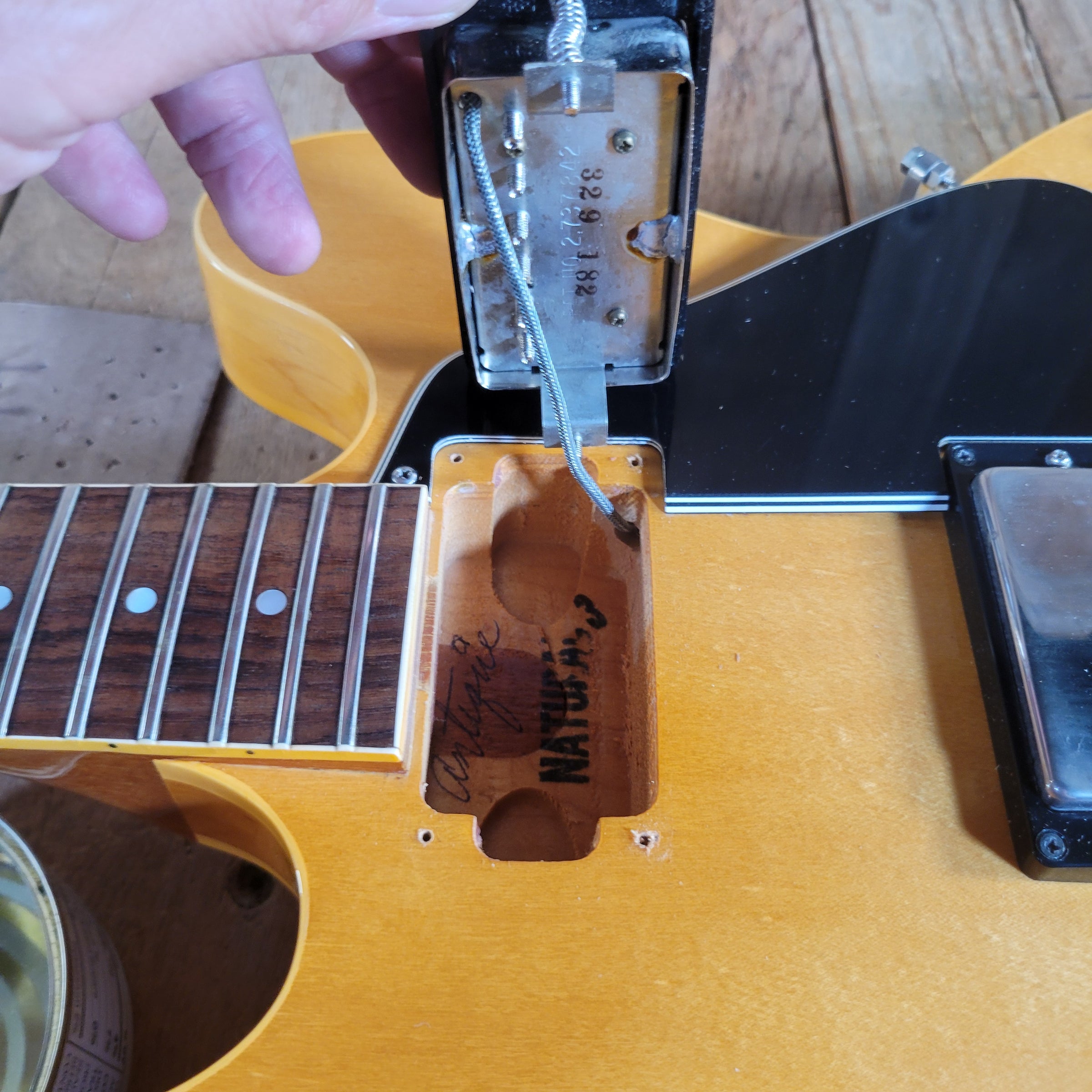 Gibson 1982 ES-335 Dot Reissue Blonde Mint