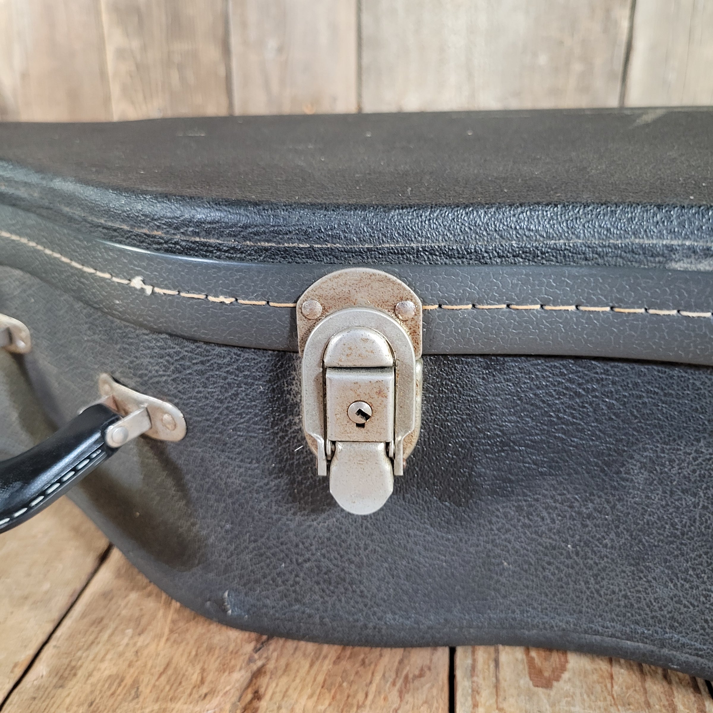 Gibson 1970 Black Tolex Hard Case ES-175 J-45 Era Very Good