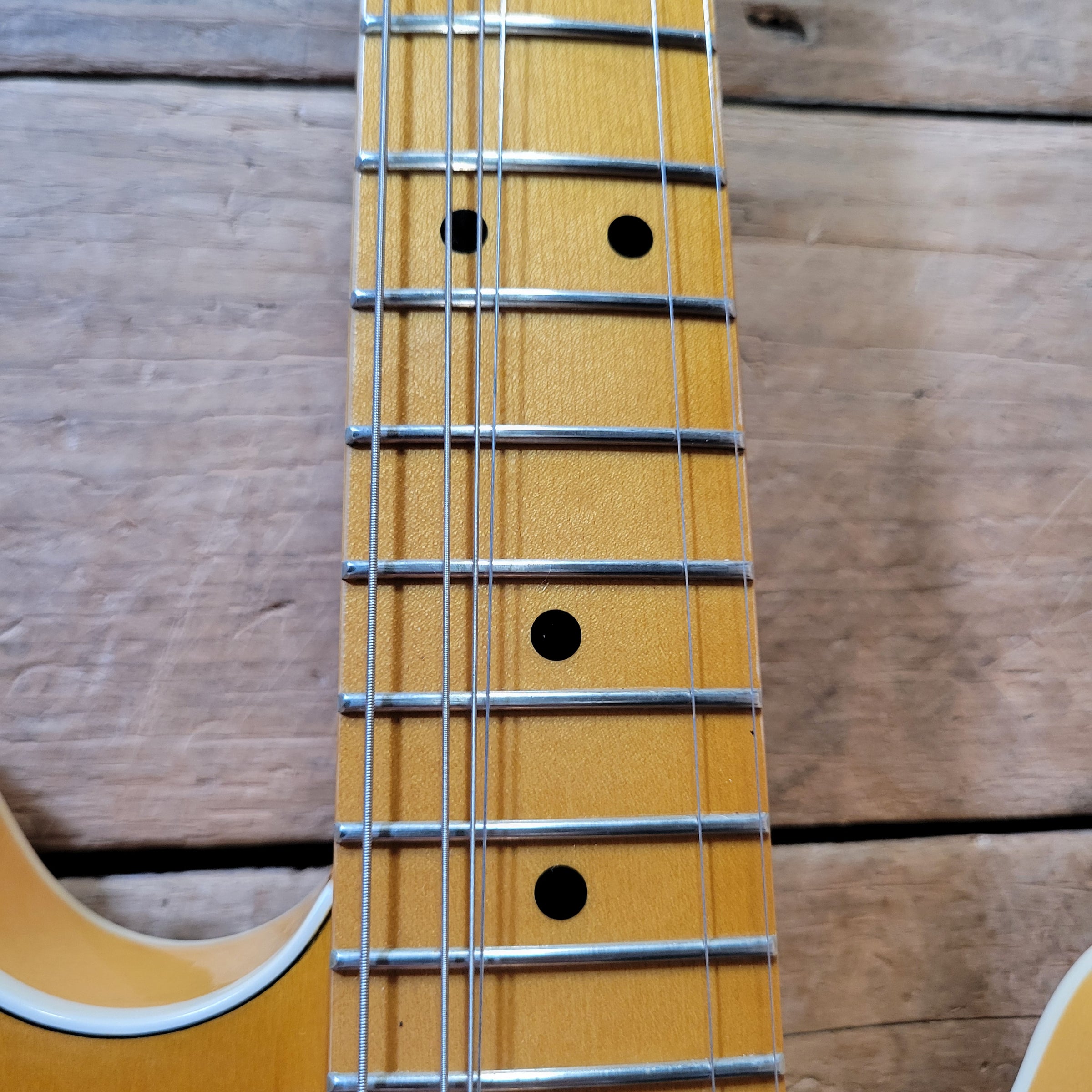 Fender 2017 Starcaster Mint Condition