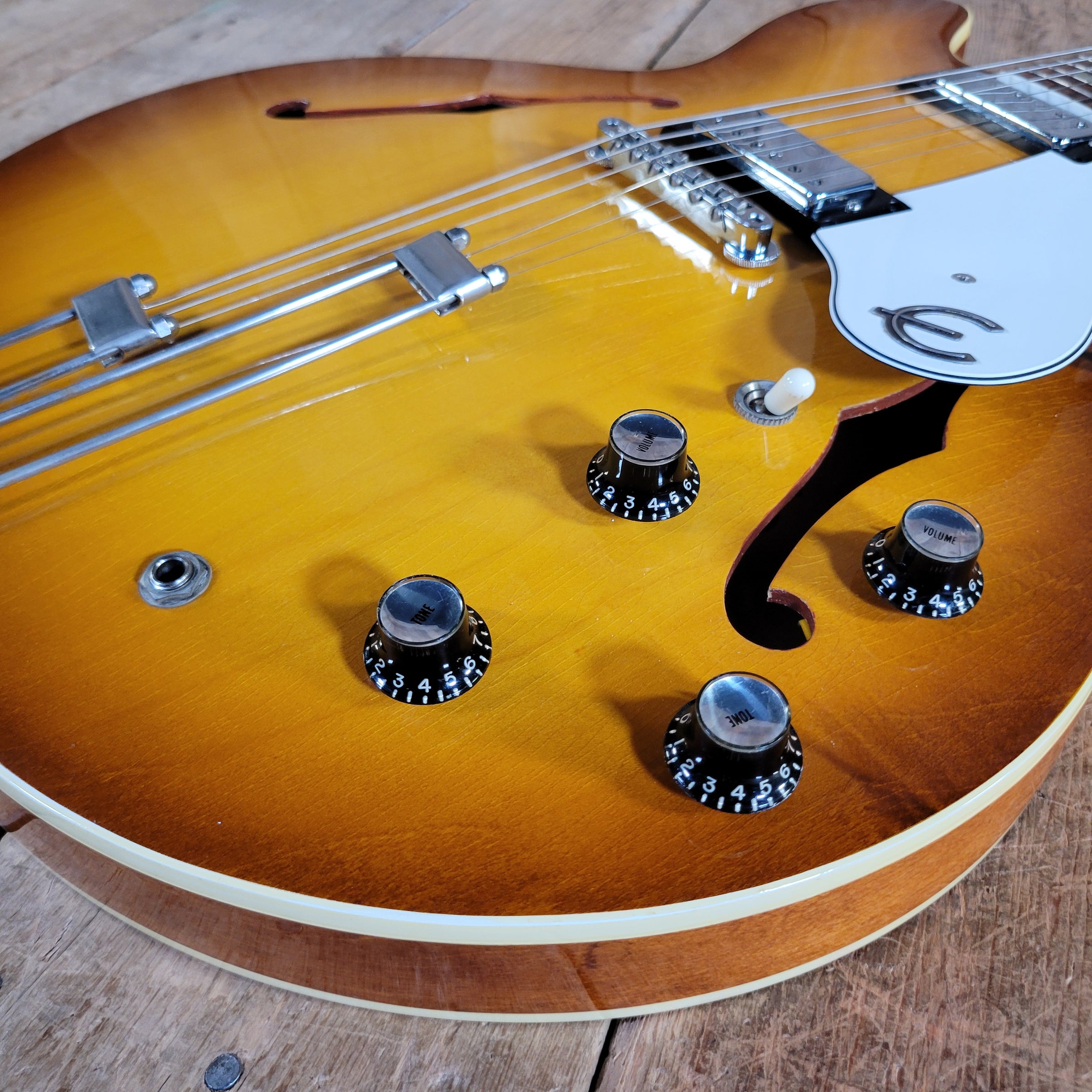 Epiphone 1966 Riviera E360TD w/ Original Case