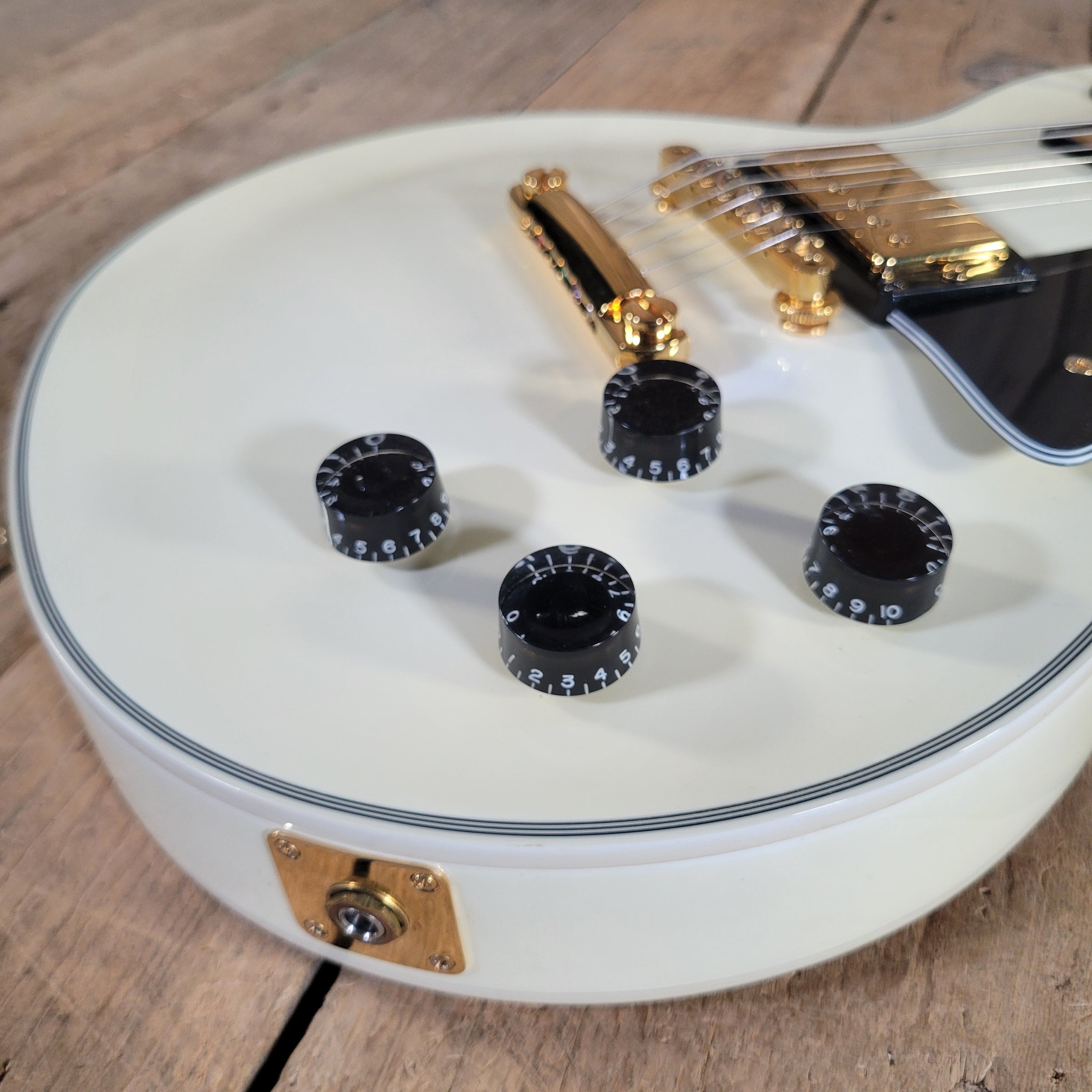 Gibson 1989 Les Paul Custom Alpine White w/ Original Case Near Mint