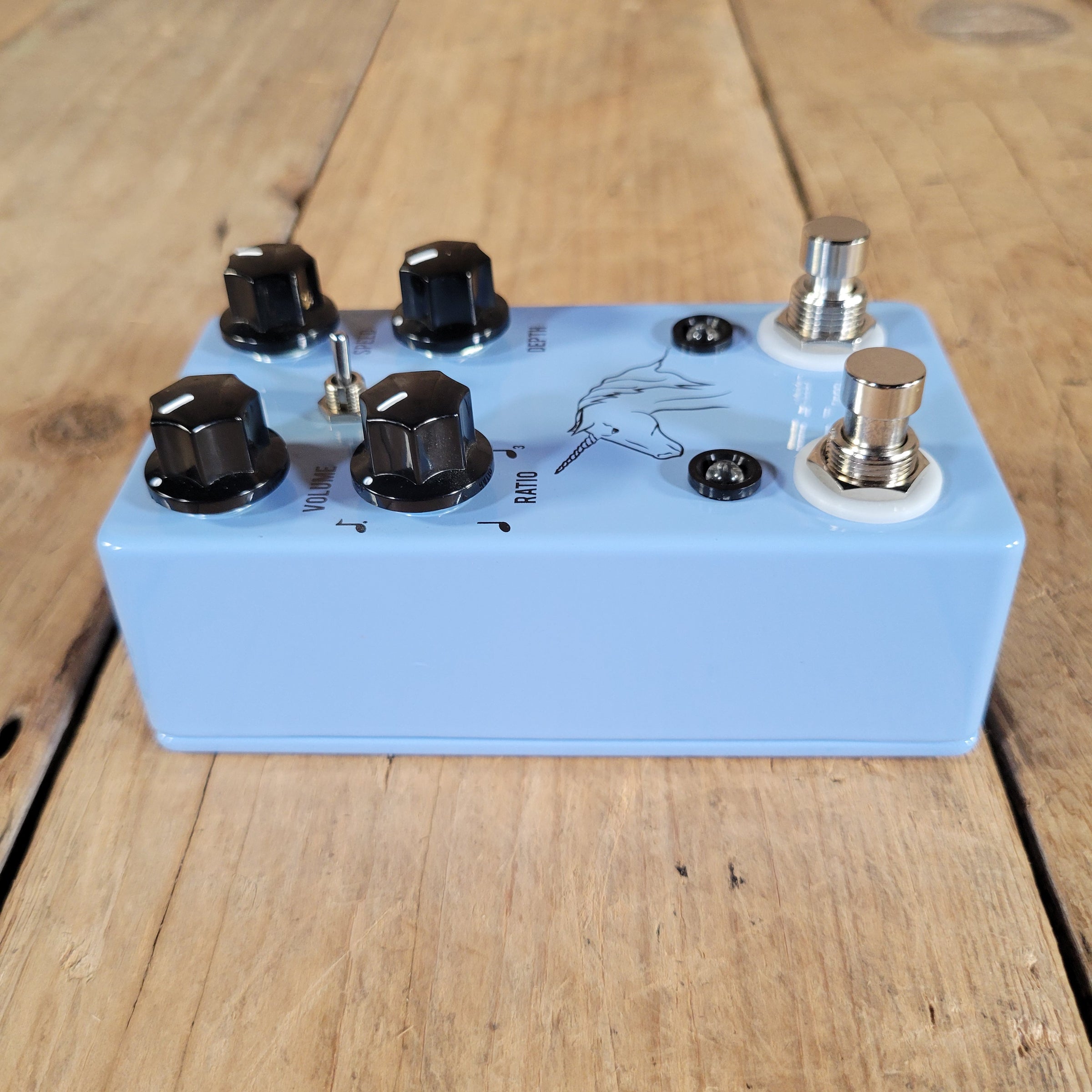 JHS 2020 Unicorn V2 Chorus in box, Near Mint