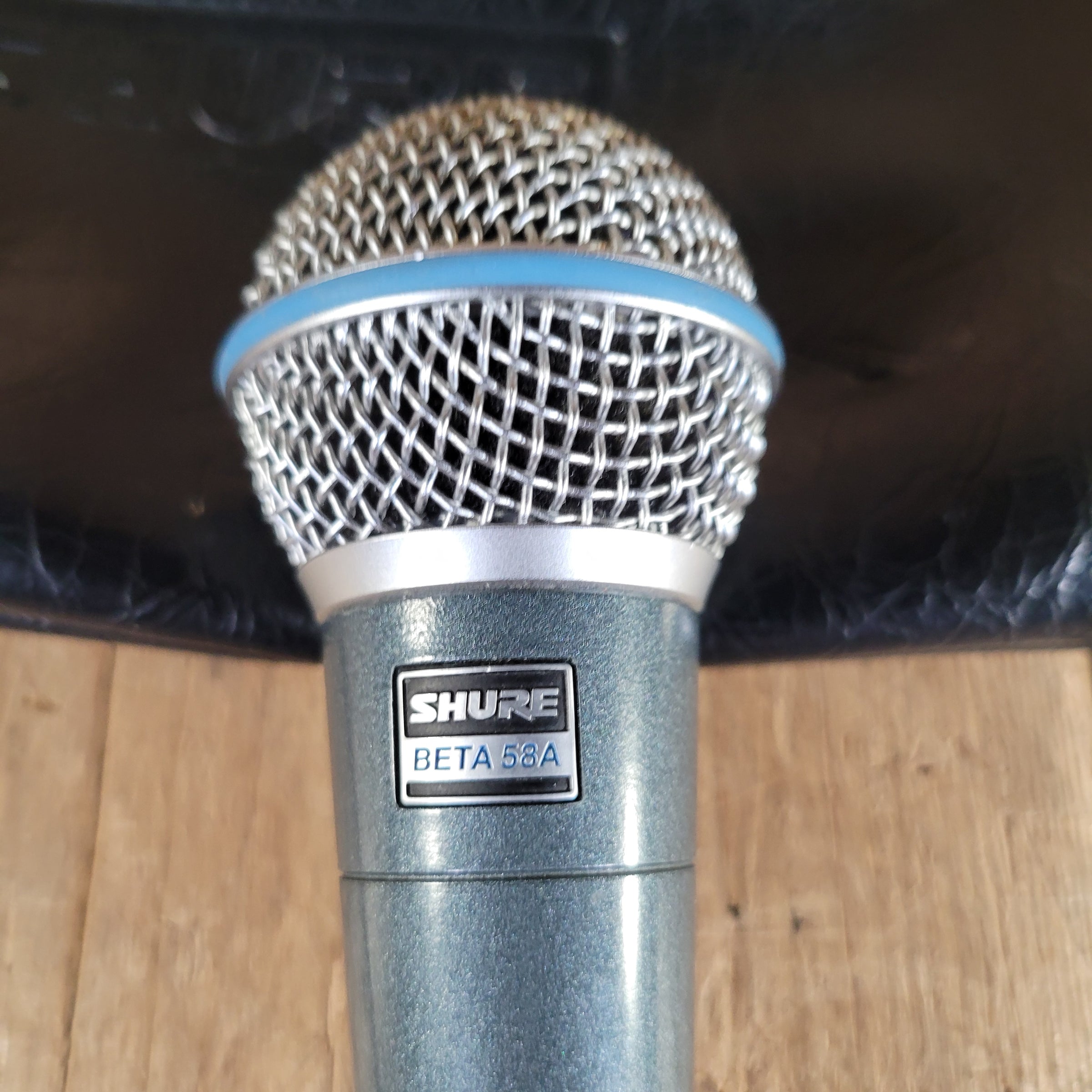 Shure Beta 58A Microphone in Bag, Excellent