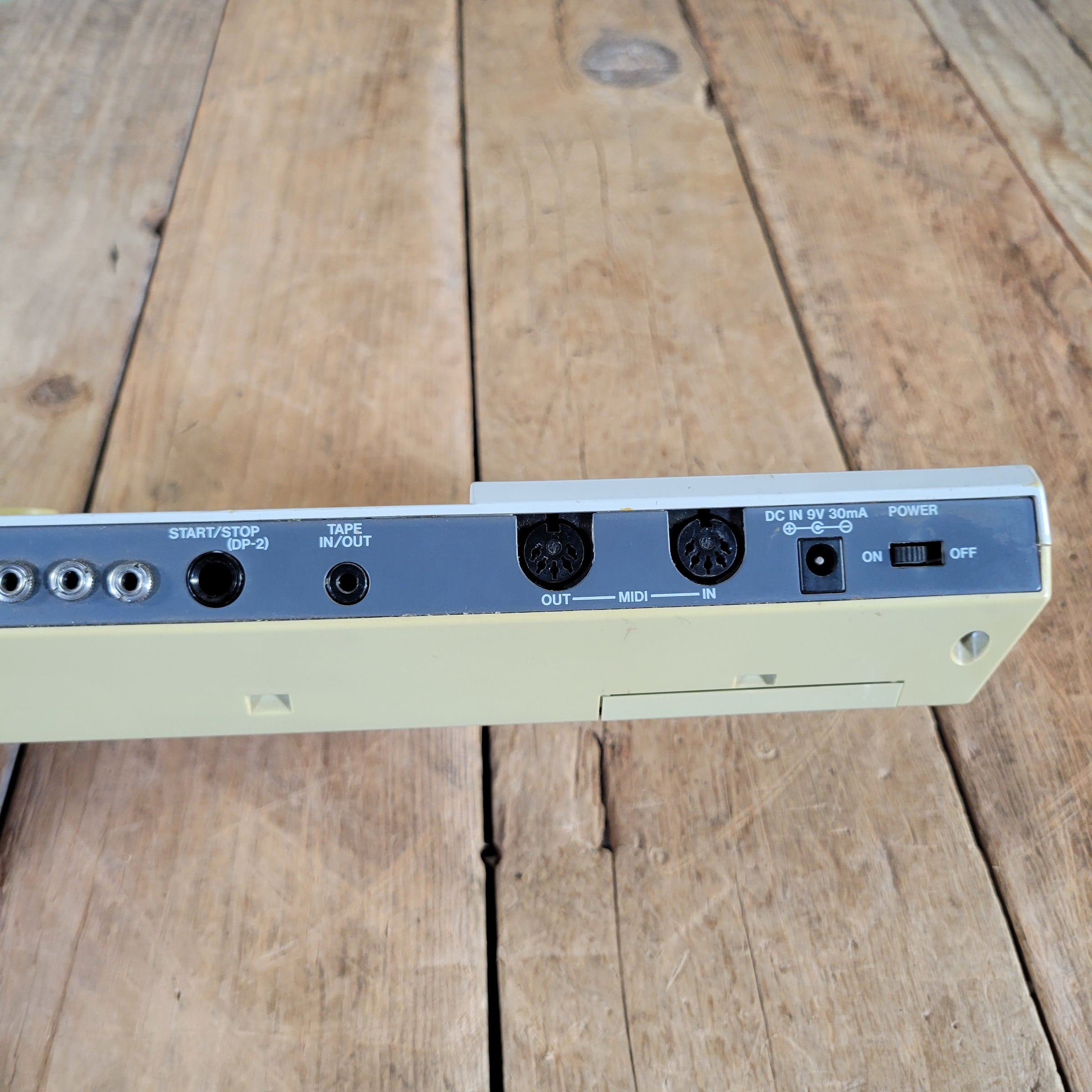 Roland 1987 TR-505 Rhythm Composer w/ power adaptor, very good