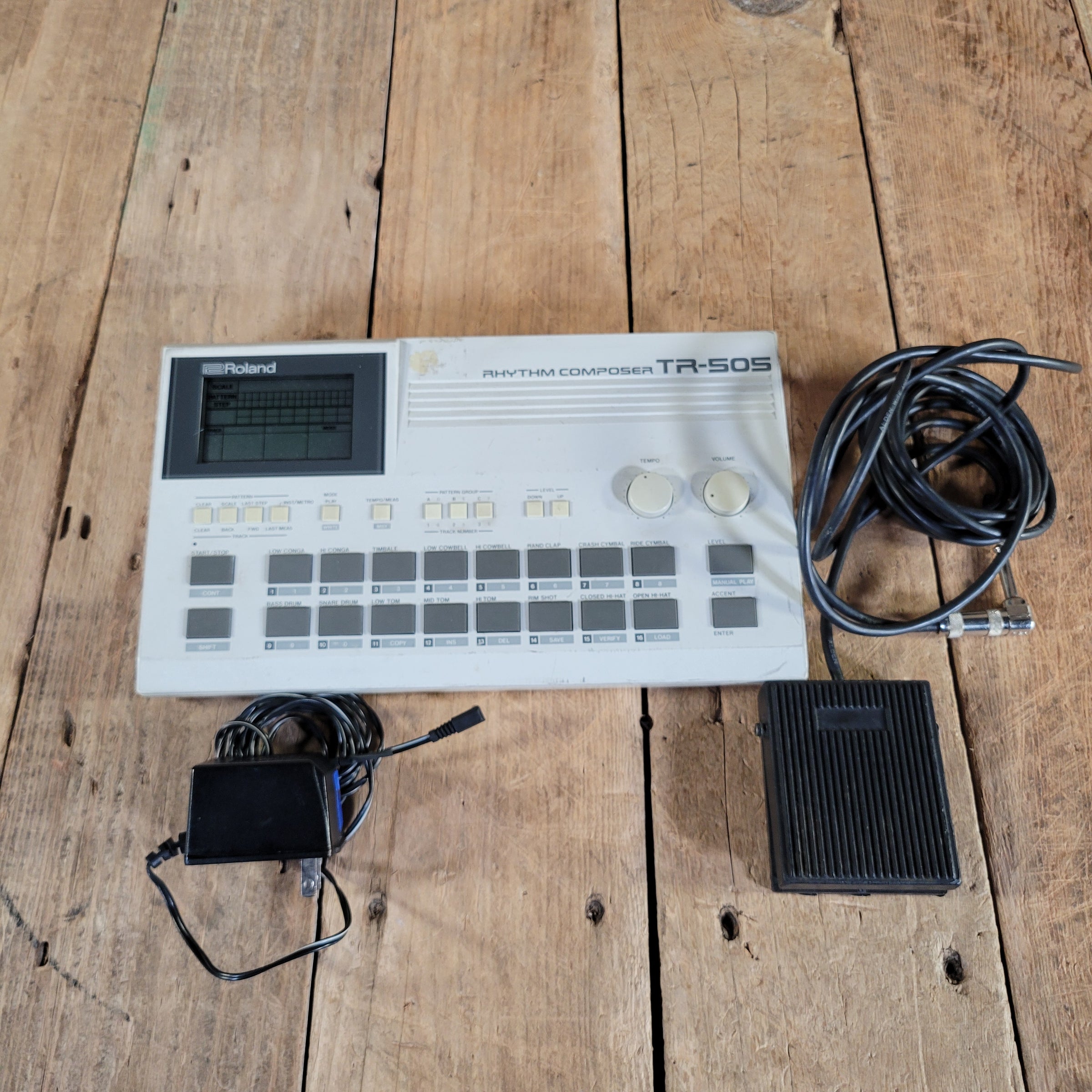 Roland 1986 TR-505 Rhythm Composer w/ power adaptor & Footswitch, good