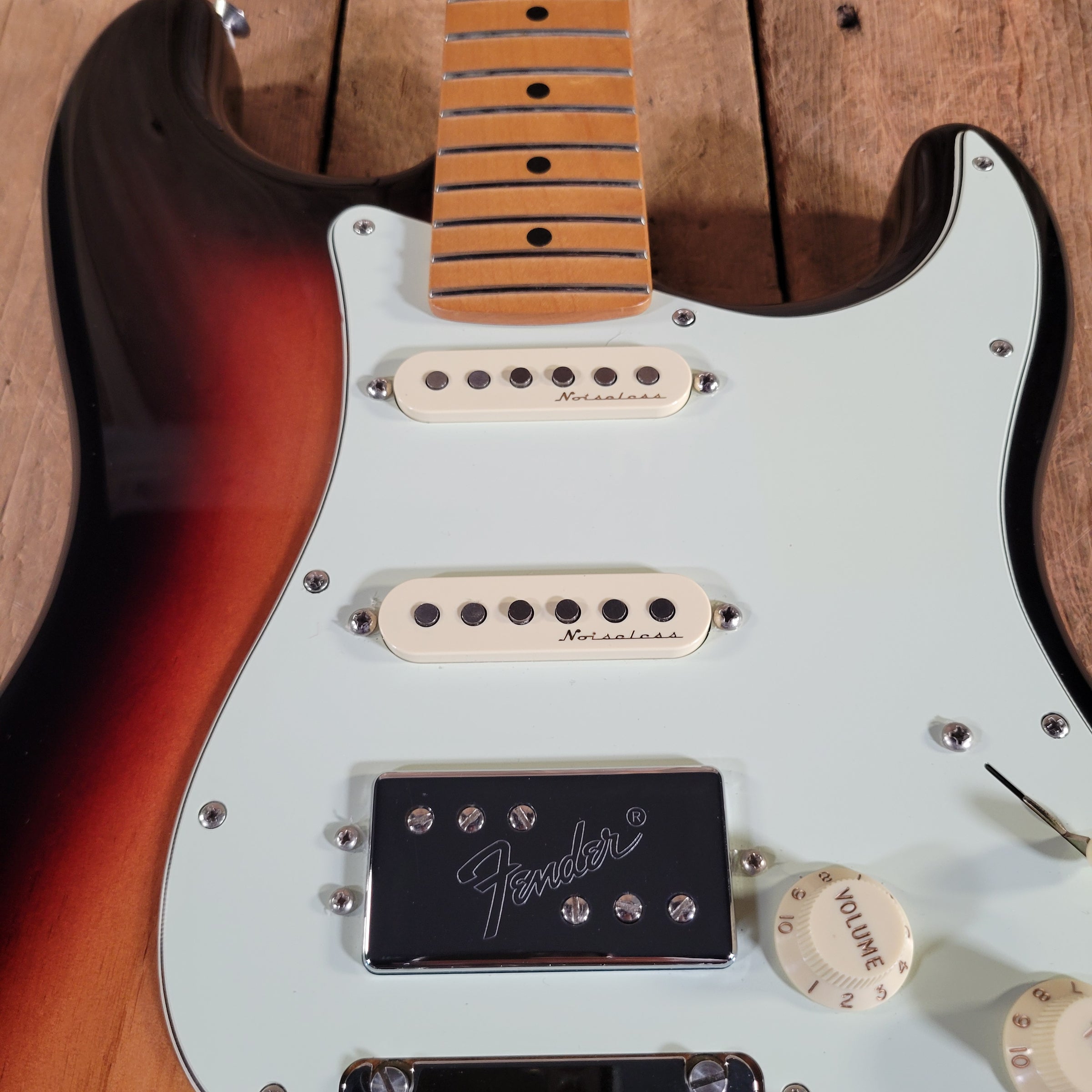 Fender 2021 Player Plus Stratocaster HSS Sunburst Near Mint w/ Gig Bag