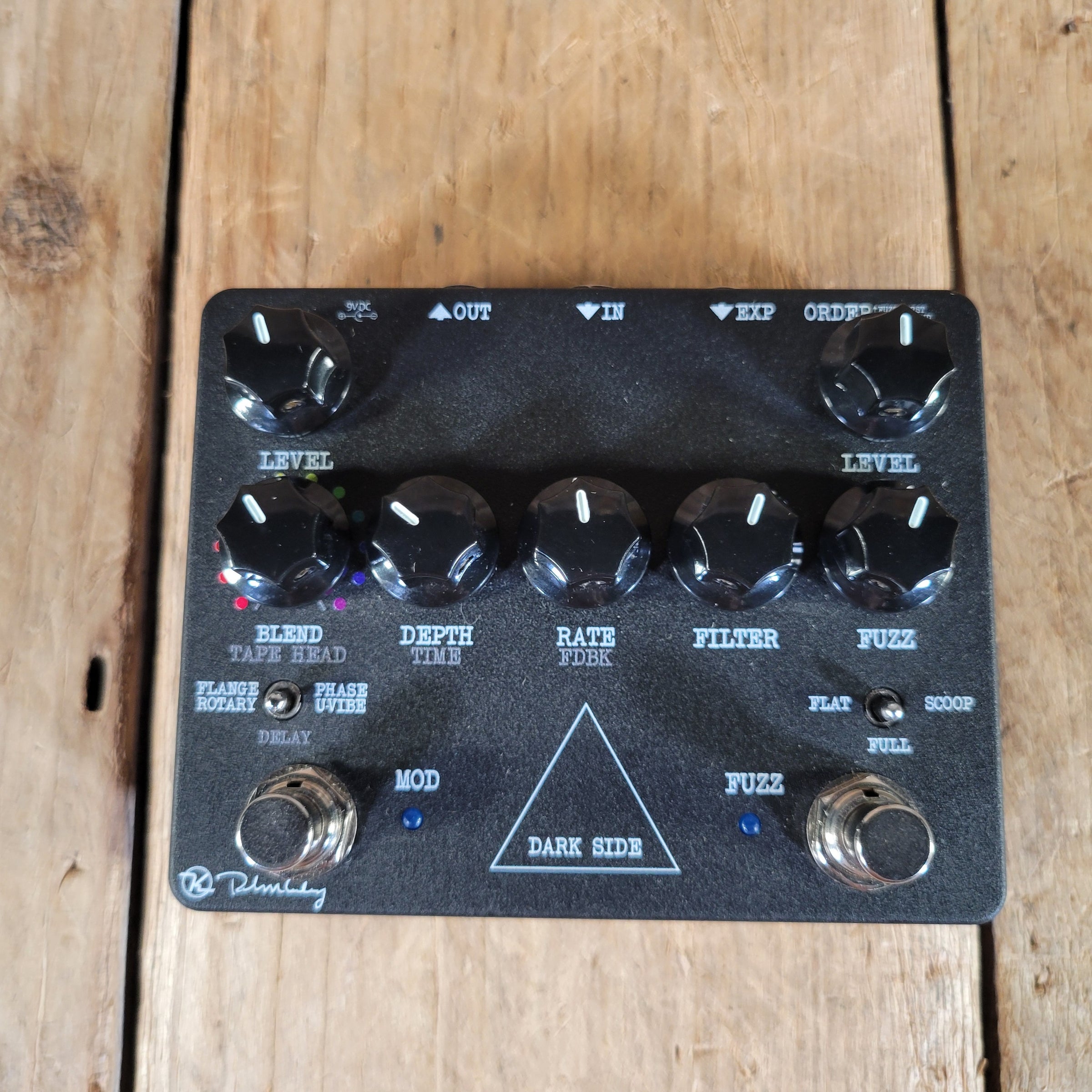 Keeley 2017 Dark Side Workstation V2 Modulation & Fuzz Pedal w/ Box, Near Mint