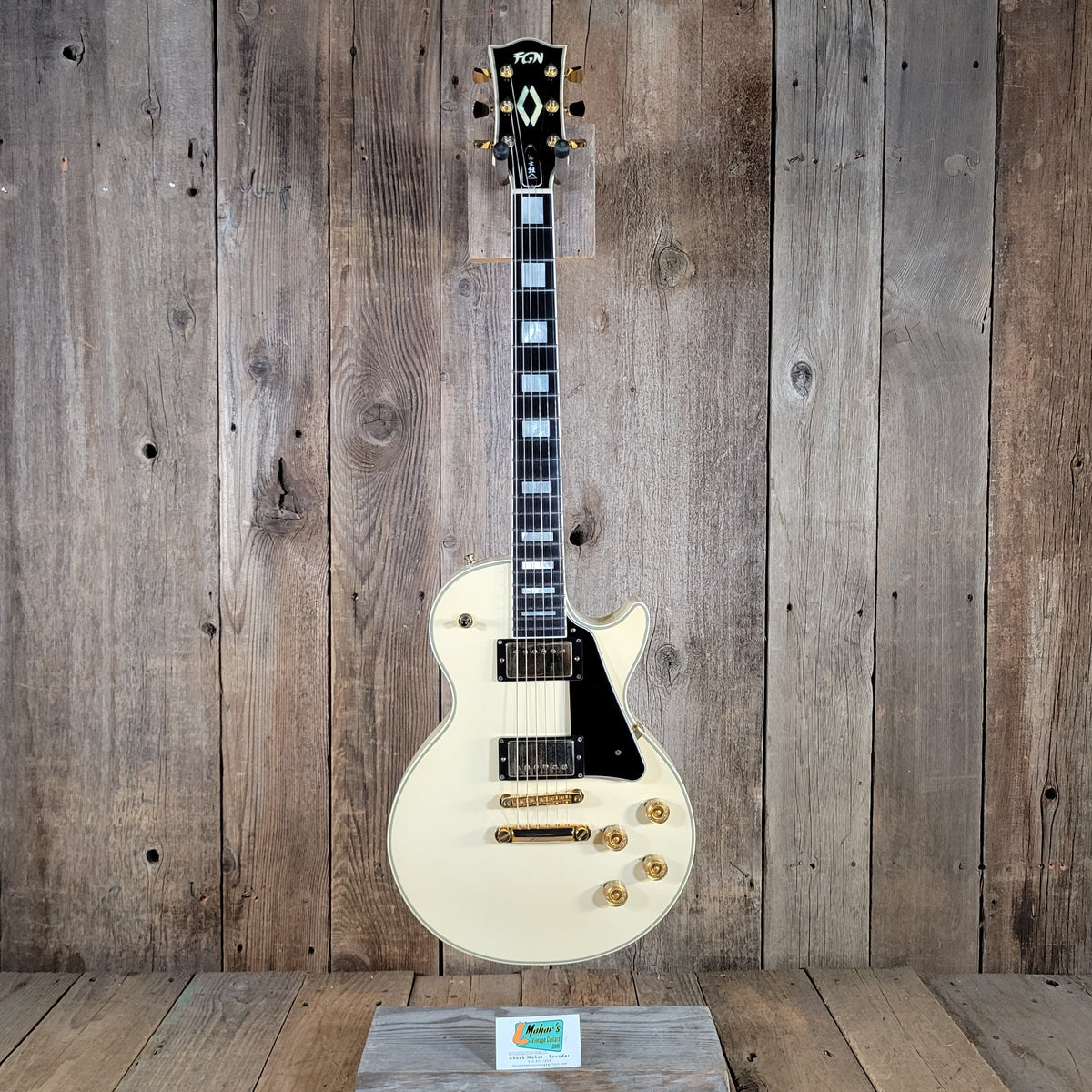 FGN 2012 Fujigen Neo Classic NCLC-20E/IV Les Paul Custom Vintage White w/ Hard Case & Paperwork, Excellent
