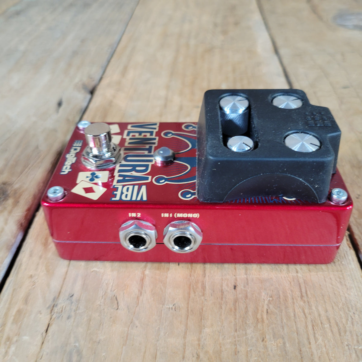 DigiTech 2015 Ventura Vibe Vibrato Rotary Speaker Pedal, Mint