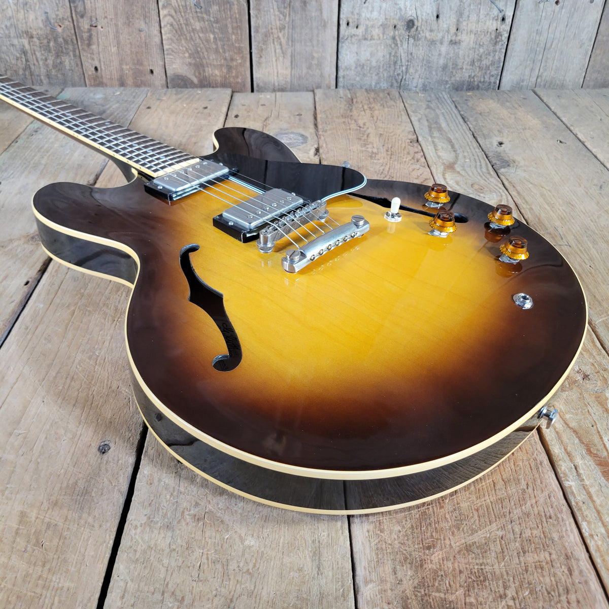 Gibson 1981 ES-335 Dot Neck Reissue Sunburst W/ Original Case, Very Good