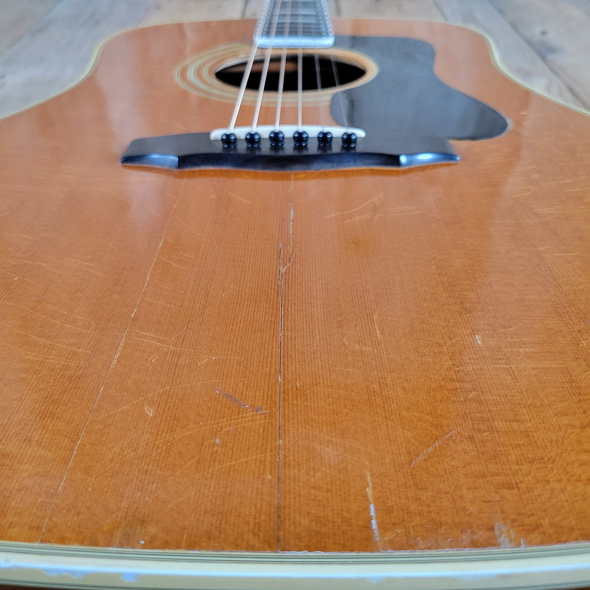 Guild 1982 D-55 NT Restored w/ Hard Case, Good