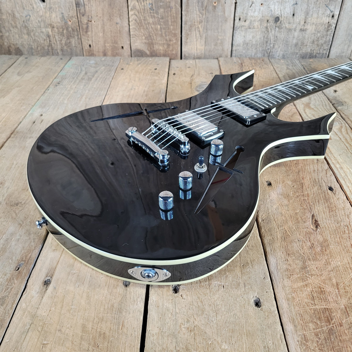BC Rich 2005-2007 Dagger Electric Guitar Black With Gig Bag, Very Good