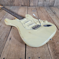 MJT 2010 Relic Strat Parts-Caster Olympic White Relic w/Mono Gig Bag, Very Good