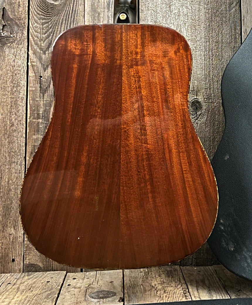 SOLD - Gibson J-50 Deluxe 1975 Natural