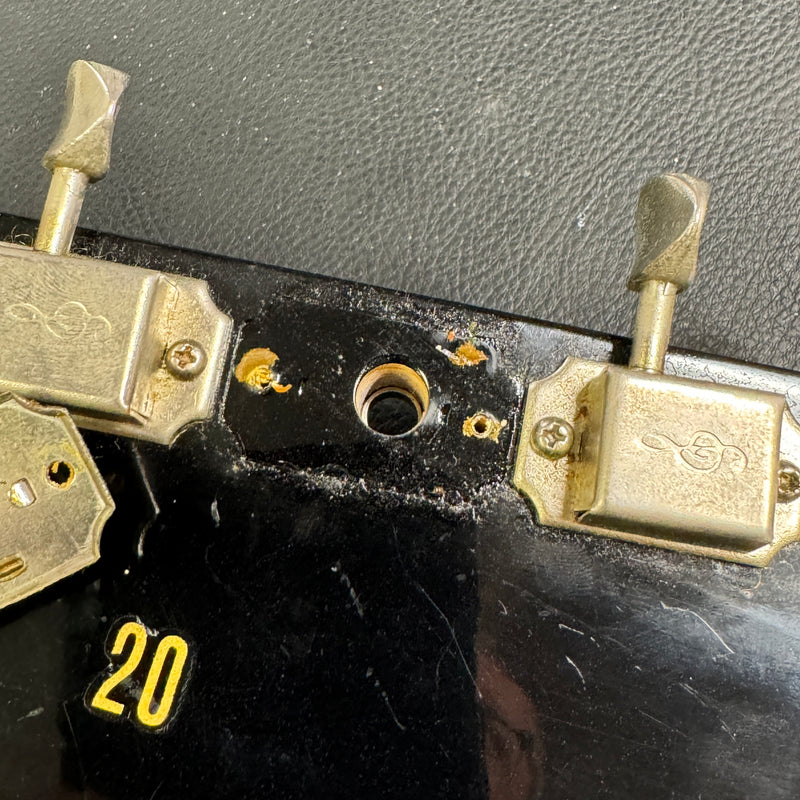 Tonemaster Imperial Model 20 – 1965 Crucianelli Silver Sparkle Vintage Guitar w/ Original Case