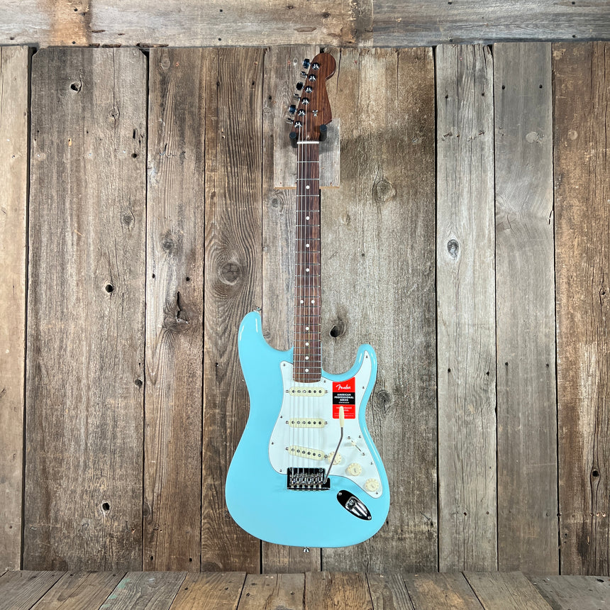 Fender American Professional Stratocaster Limited Rosewood Neck Mint 2017 Daphne Blue