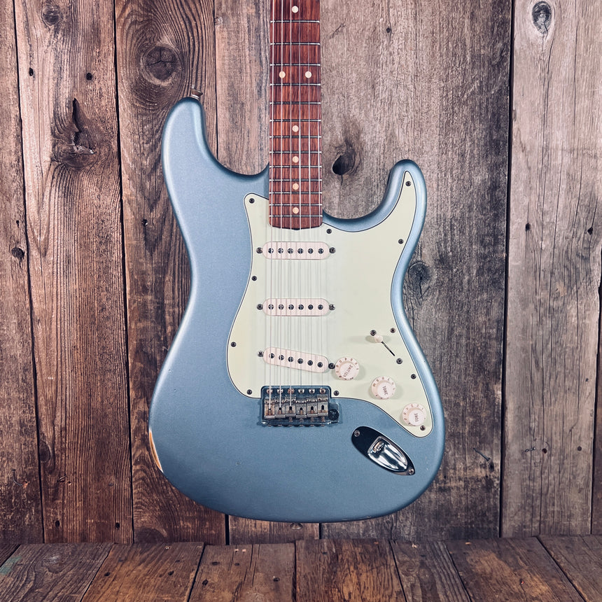 Fender 1960 Stratocaster Relic Ice Blue Metallic Matching Headstock 2008