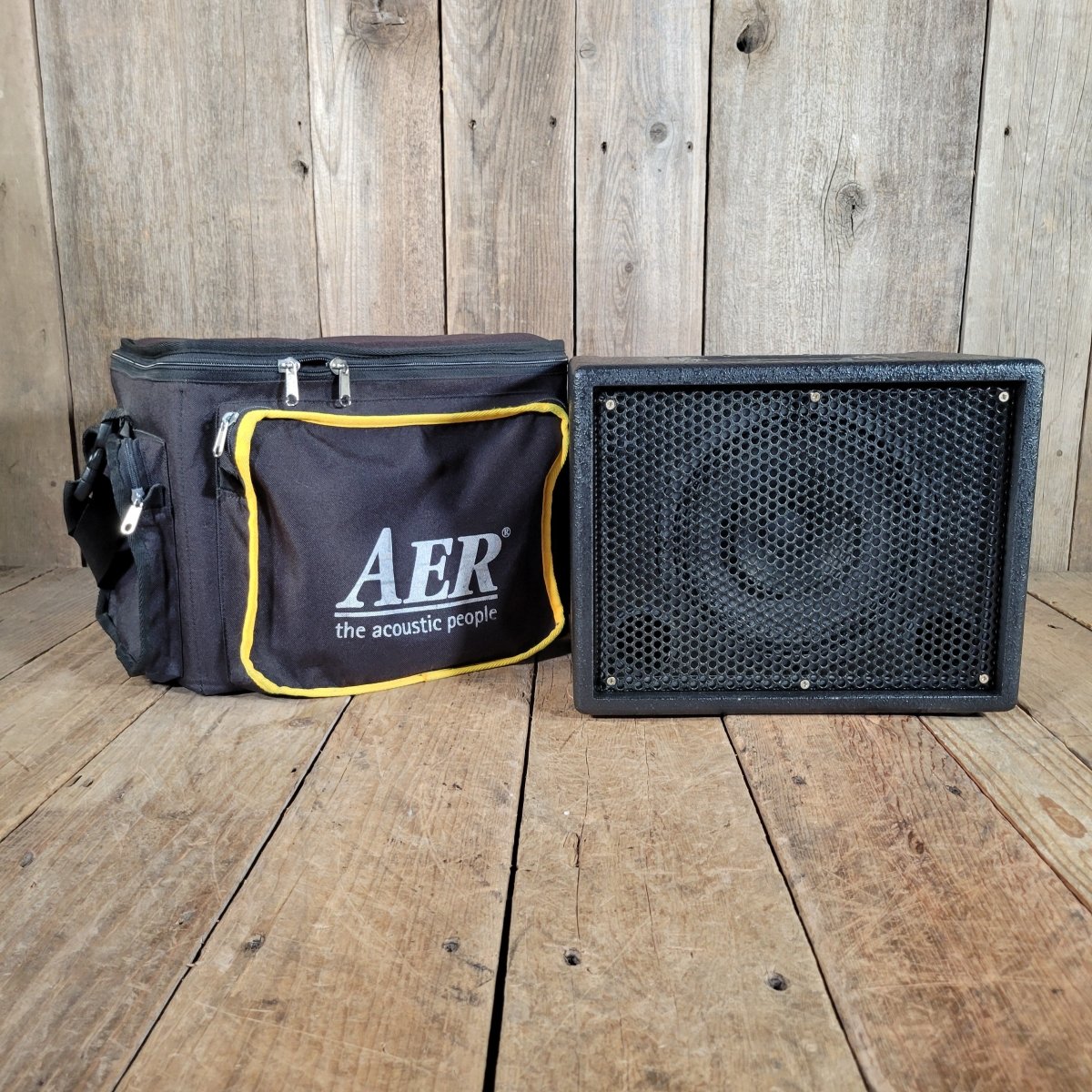 AER Compact 60 Acoustic Amp Black w/ Soft Carrying Bag - Mahar's Vintage Guitars